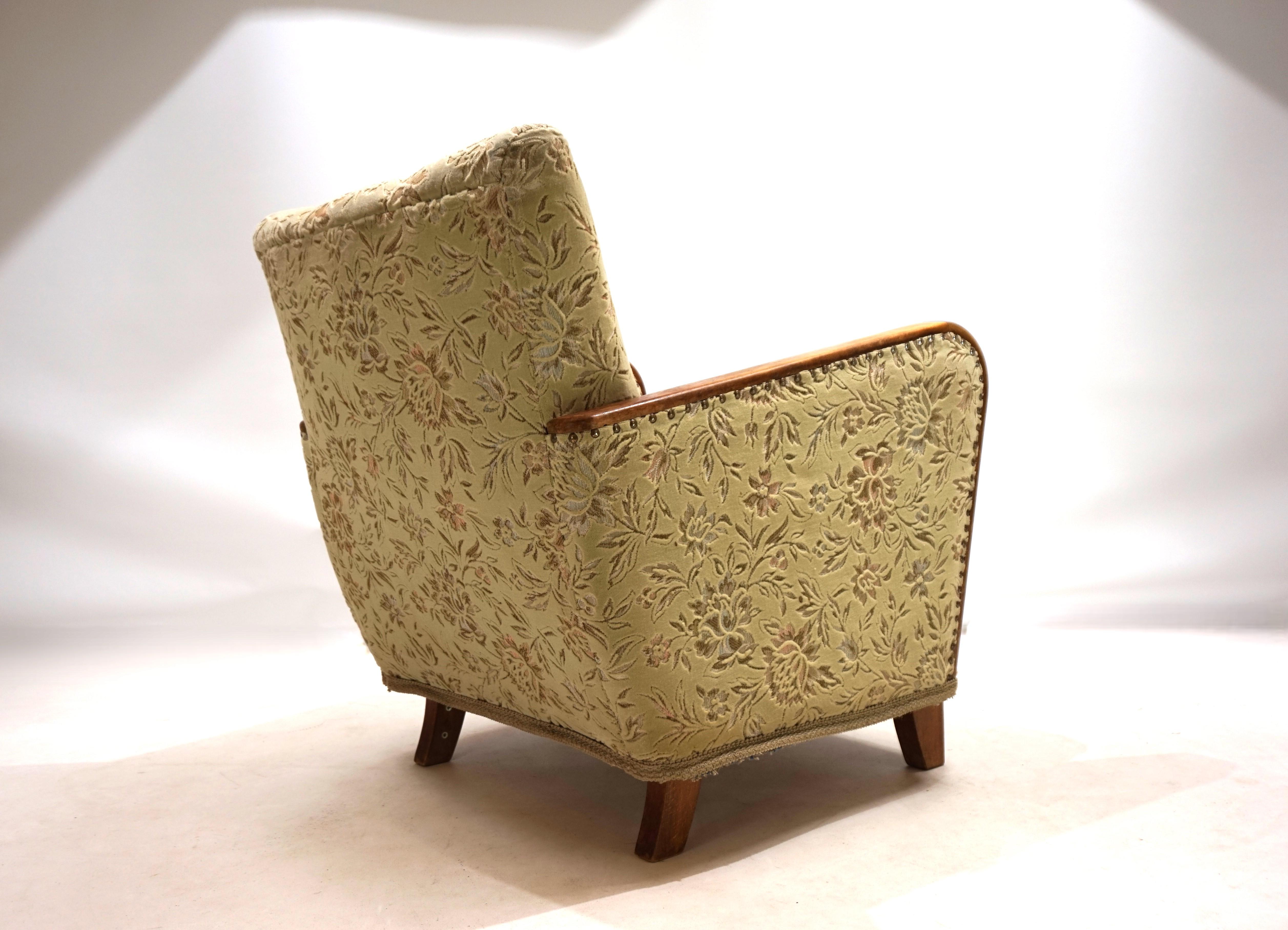 German Art Deco jacquard velvet lounge chair, 1930 For Sale