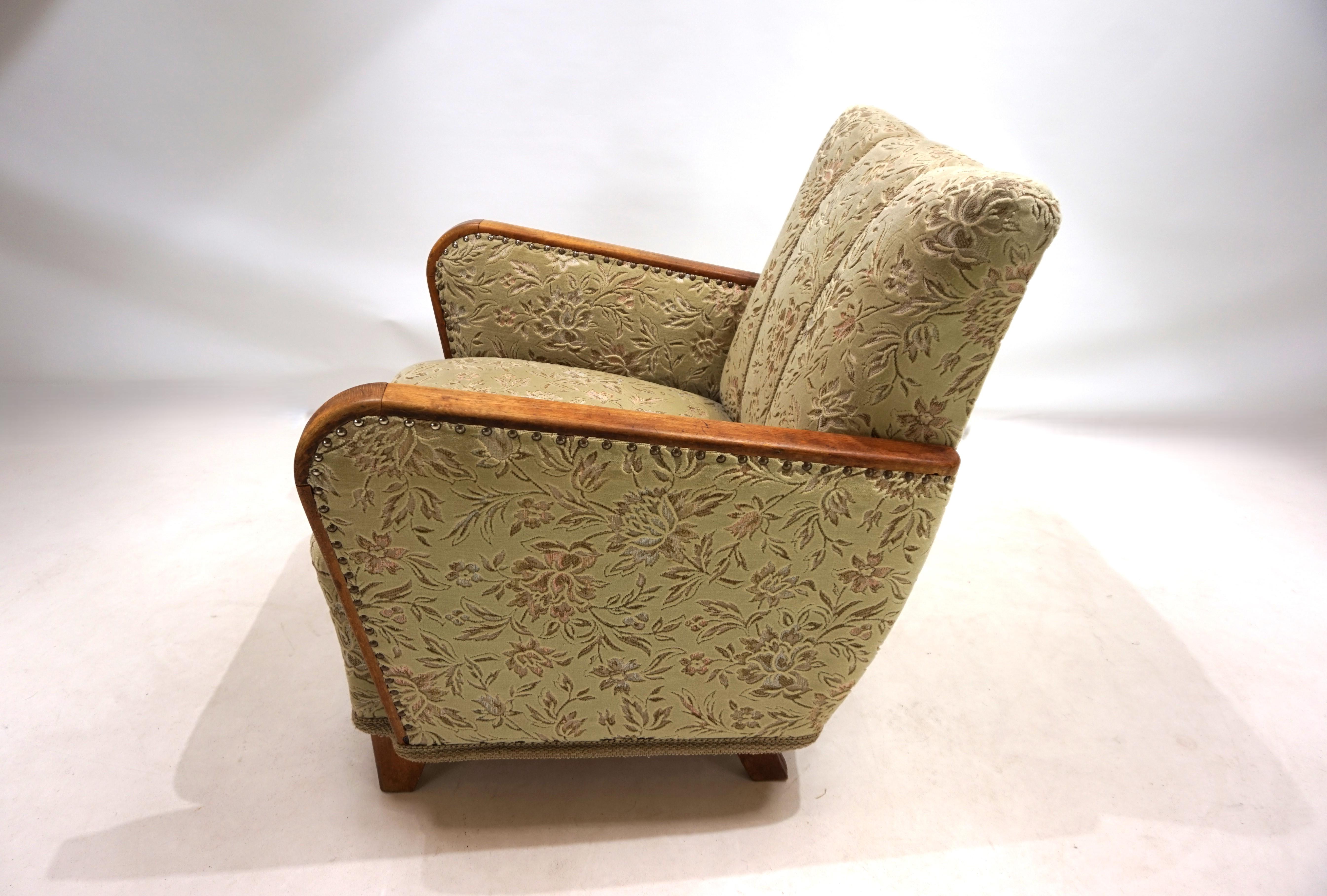 Velvet Art Deco jacquard velvet lounge chair, 1930 For Sale