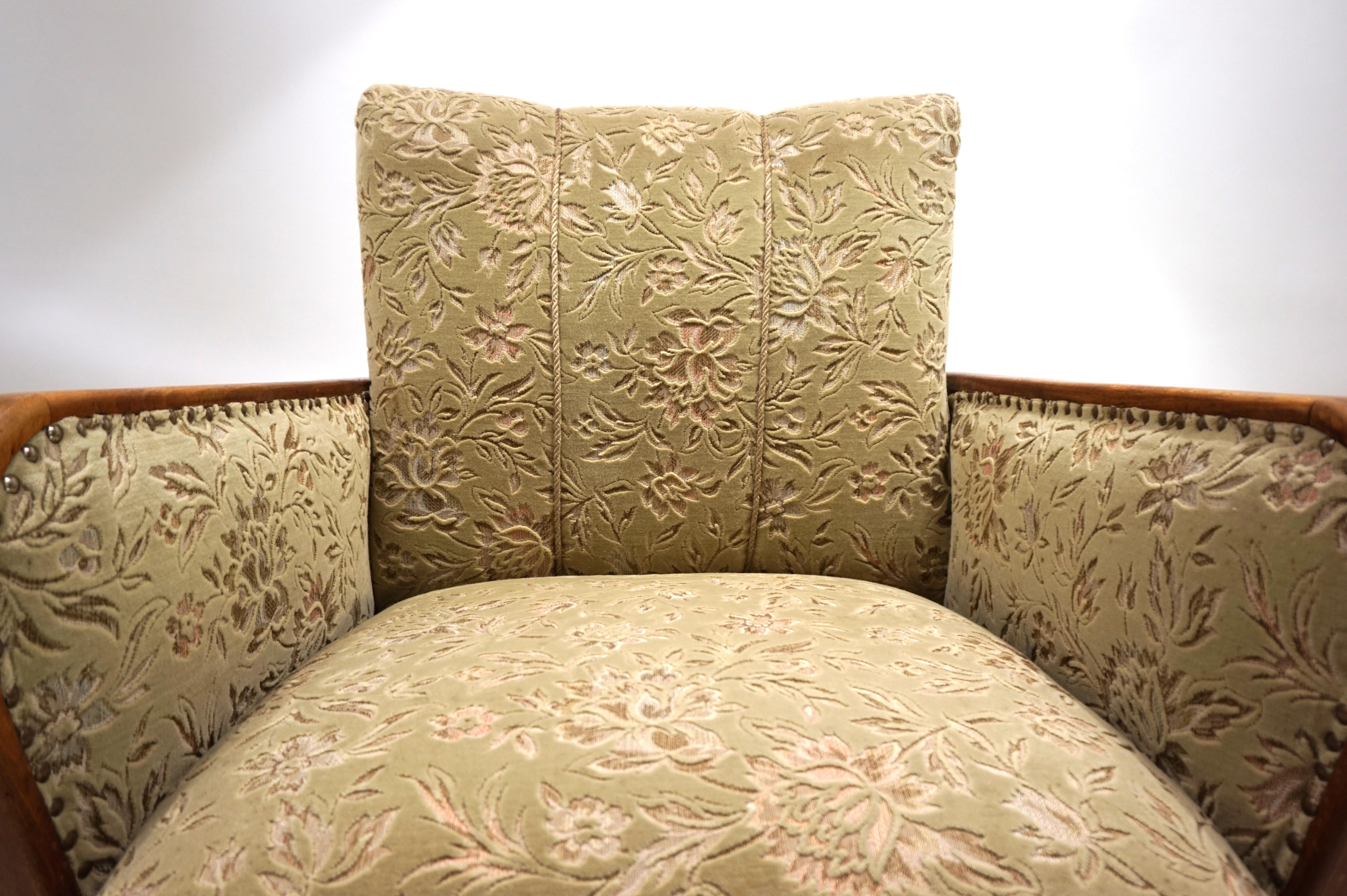 Art Deco jacquard velvet lounge chair, 1930 For Sale 3