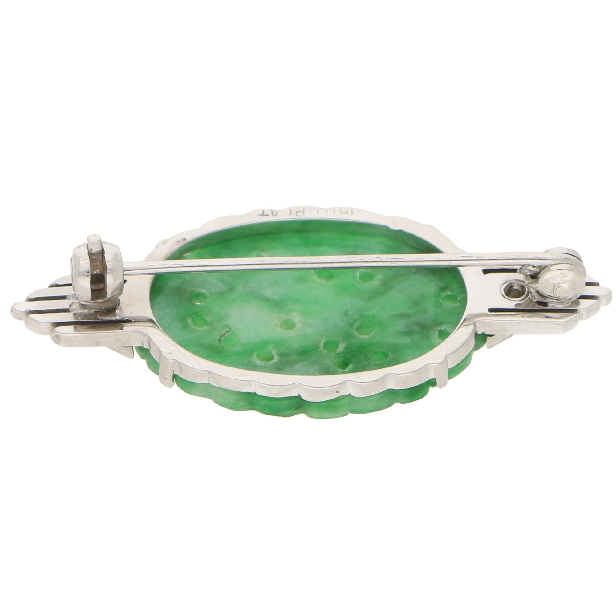 Art Deco Jade and Diamond Brooch Pin Set in White Gold and Platinum 1