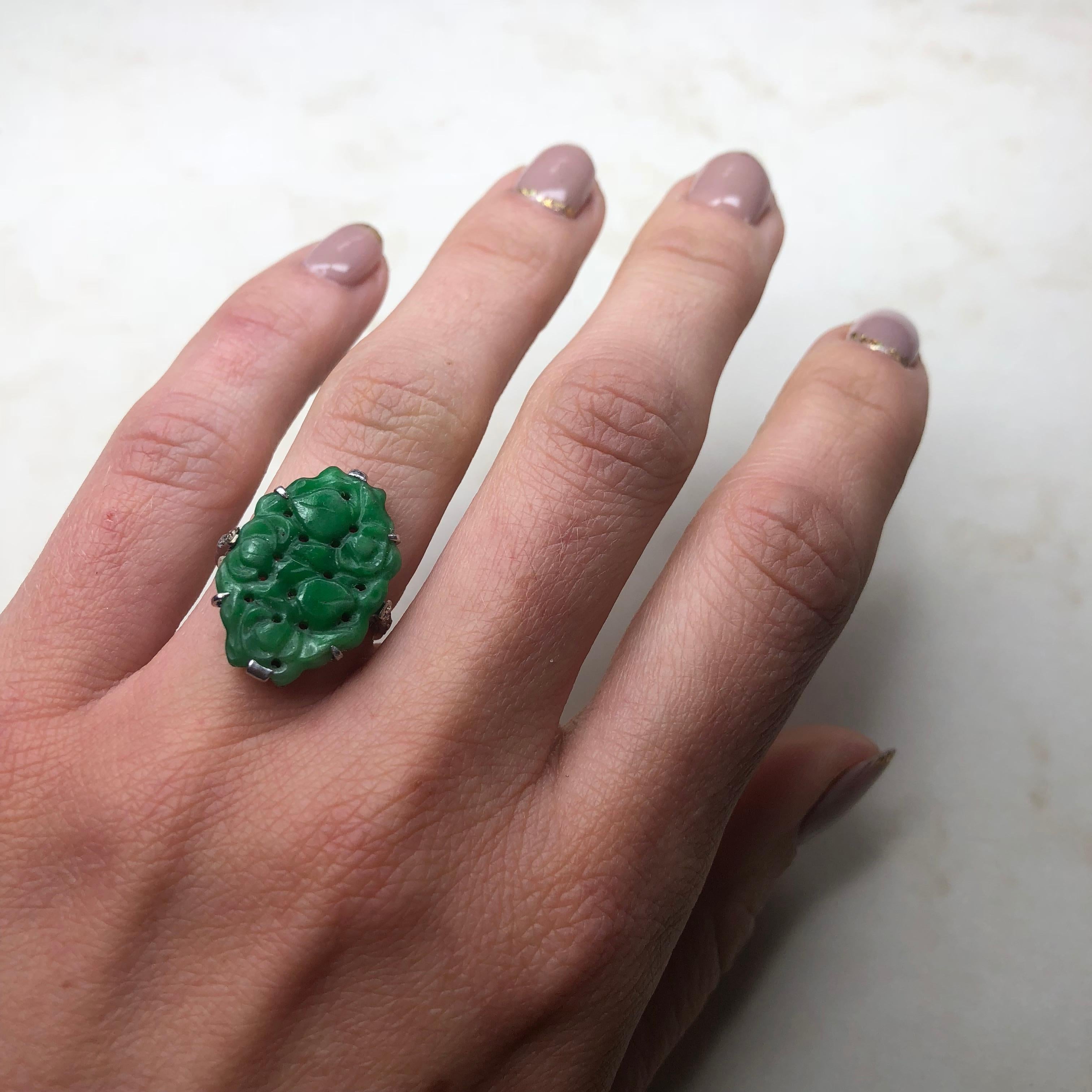 Women's Art Deco Jade and Diamond Platinum Ring