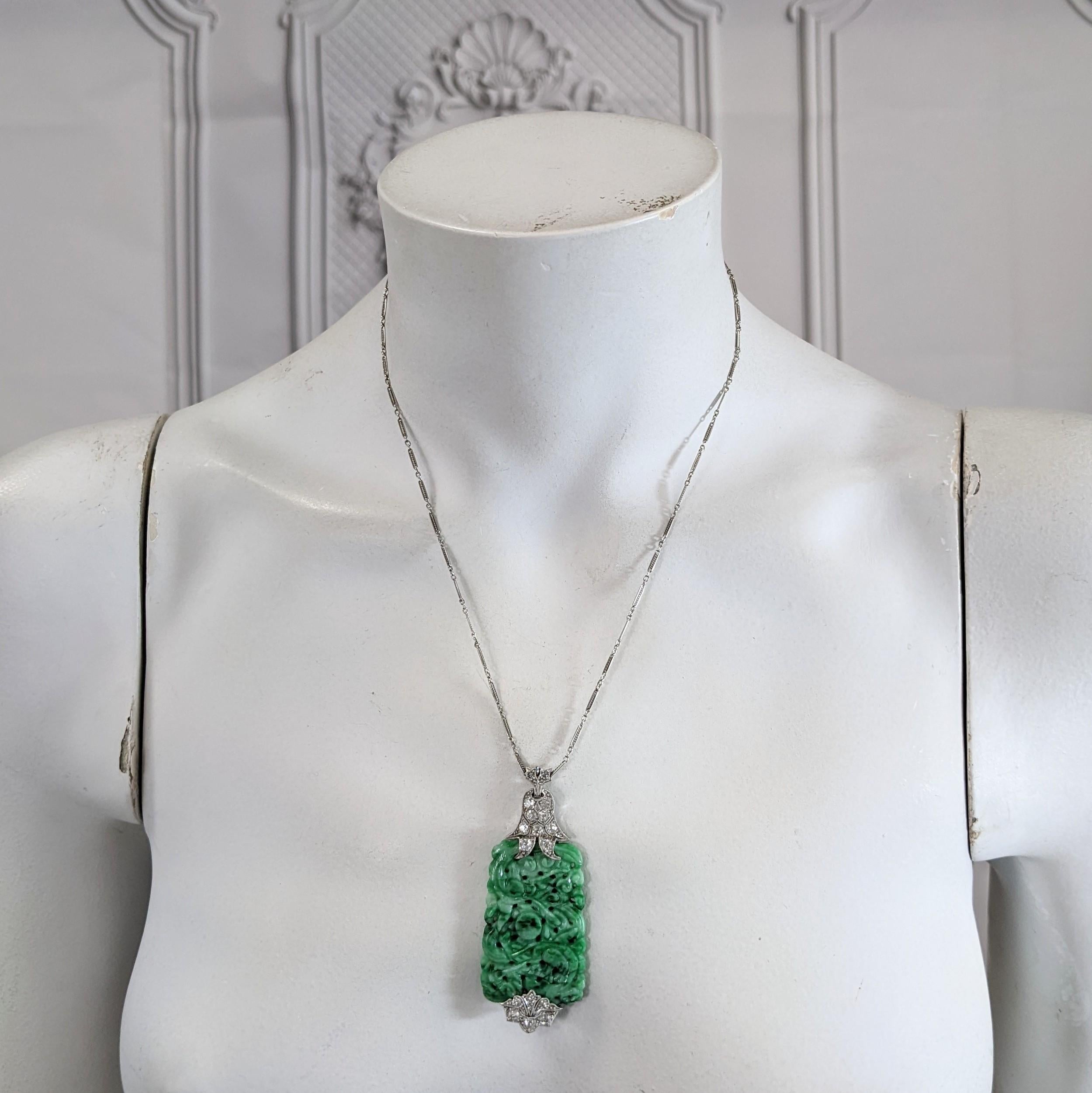 Art Deco Jade-Diamant-Anhänger im Angebot 4