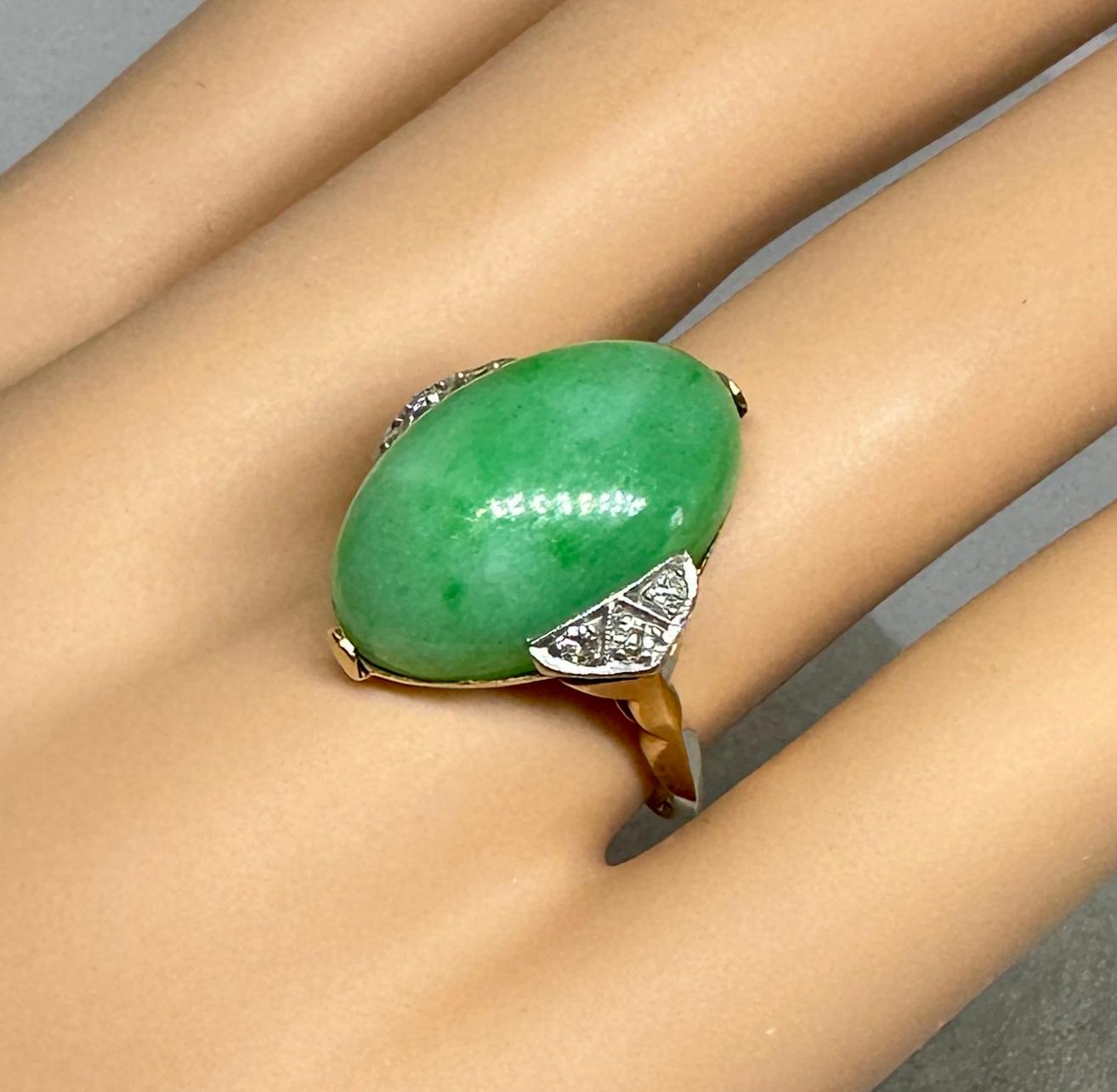 Taille cabochon Arte Antiques Jade Diamond Platinum Ring Antique Wedding Engagement Ring en vente