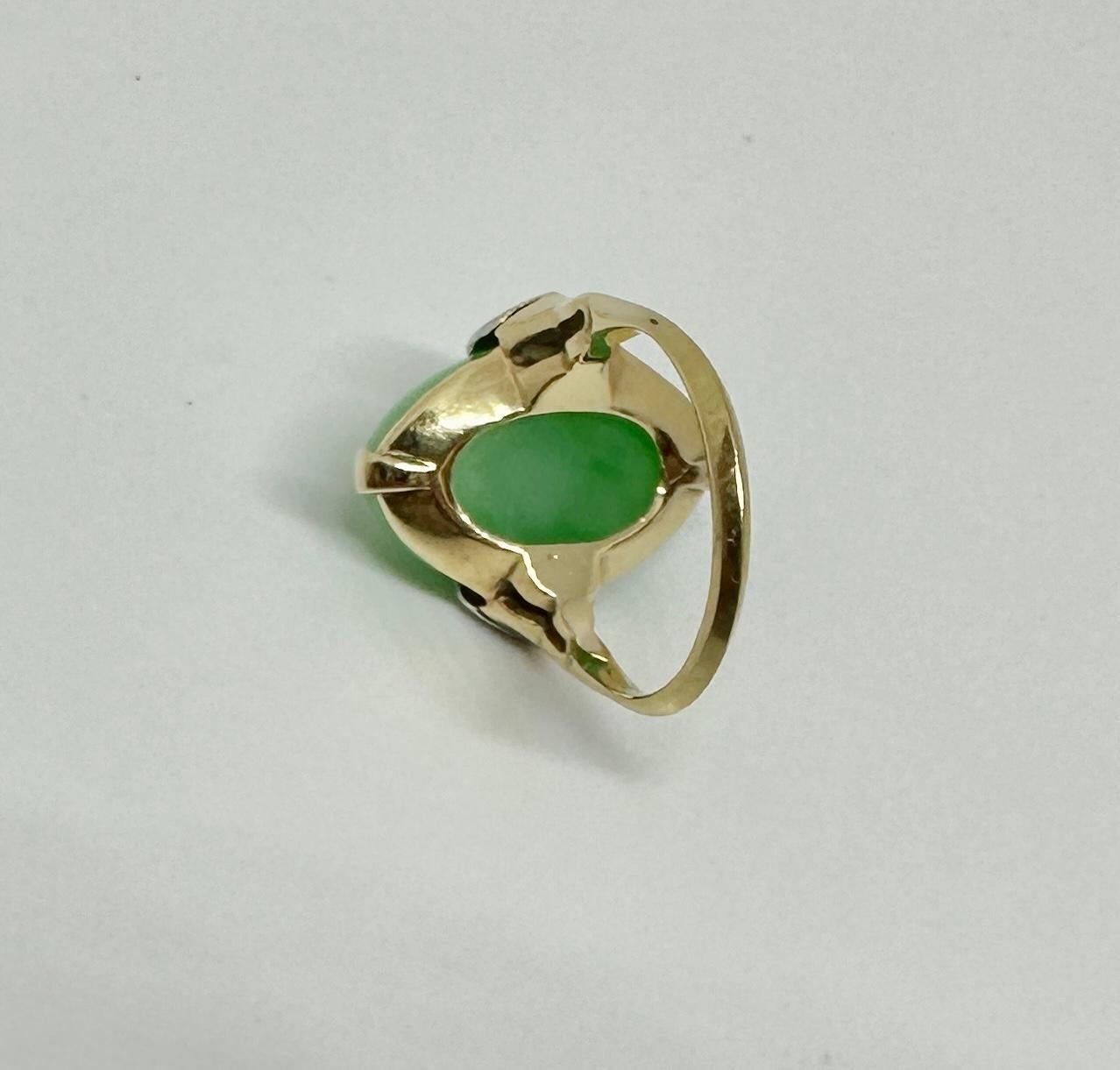 Art Deco Jade Diamond Platinum Ring Antique Wedding Engagement Ring For Sale 3