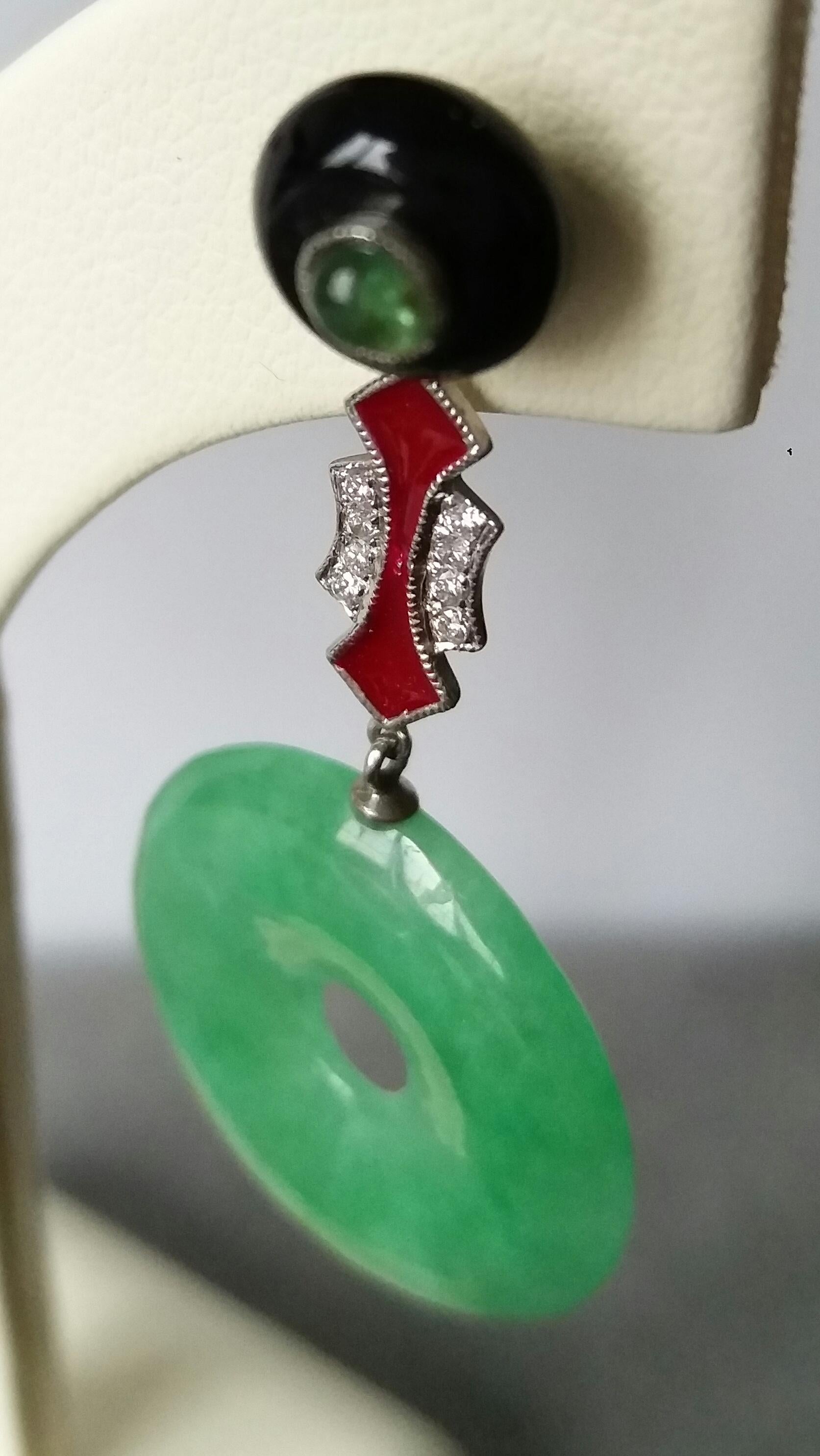 Art Deco Stil Jade Ausschnitt Schwarzer Onyx Rubine Gold Diamanten Rote Emaille Ohrringe im Zustand „Gut“ im Angebot in Bangkok, TH