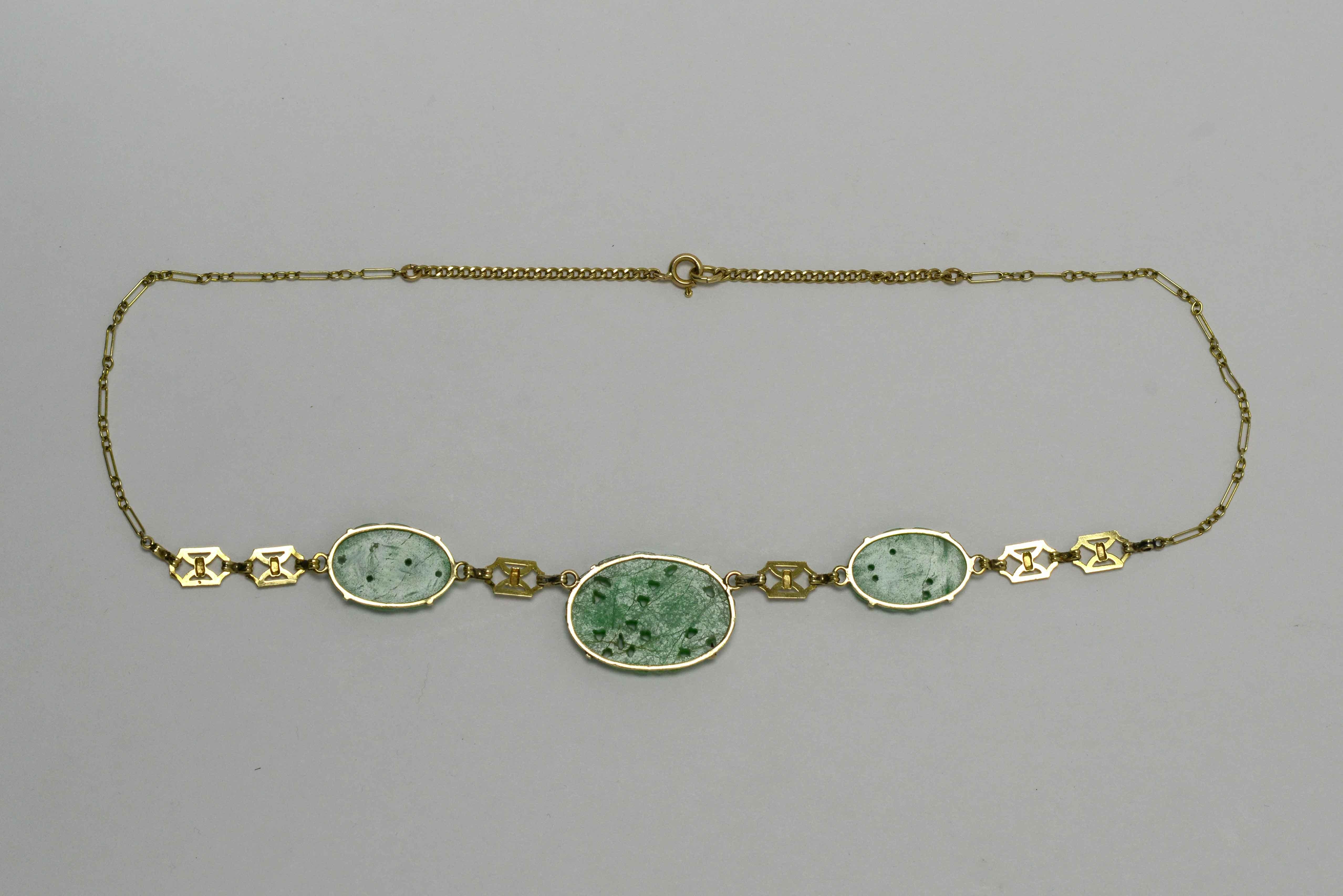 Art Deco Jade Tropfen Halskette 3-Stein Jadeit Natürlich Unbehandelt Typ A 14K Gold (Ovalschliff)