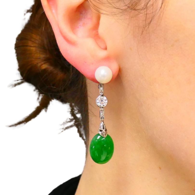Art Deco Jade Ohrringe Platin Perlen Old European Cut Diamanten Estate Jewelry (Art déco) im Angebot