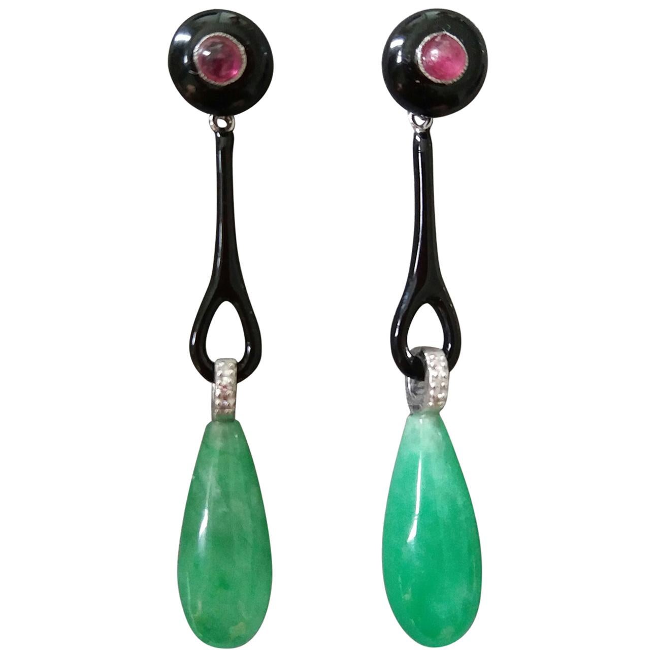 Boucles d'oreilles en goutte de style Art déco en or, jade, rubis, diamants, onix noire et émail noir