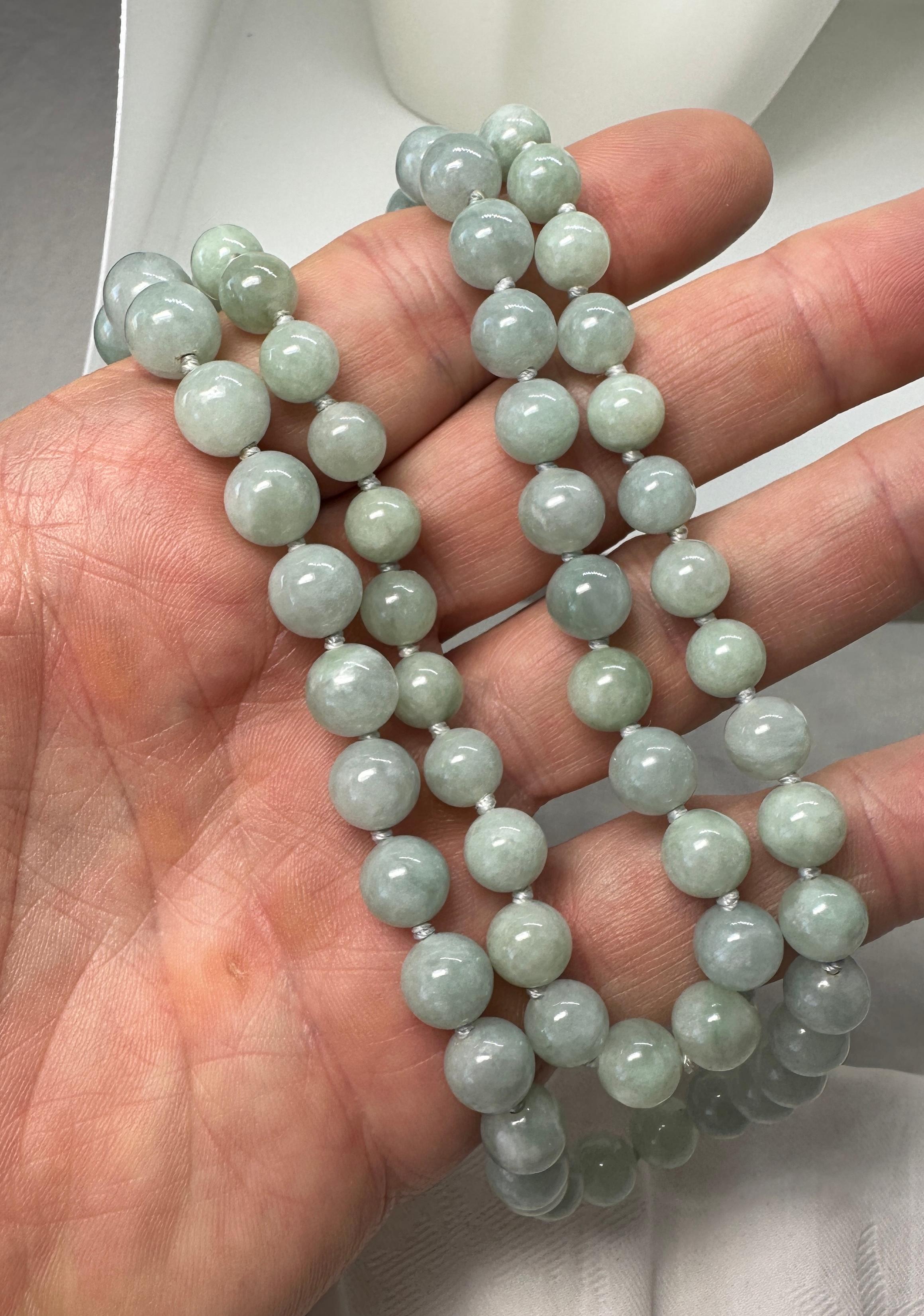 Art Deco Jade Necklace 30 Inches 14 Karat Yellow Gold 10mm Jade Beads In Excellent Condition For Sale In New York, NY