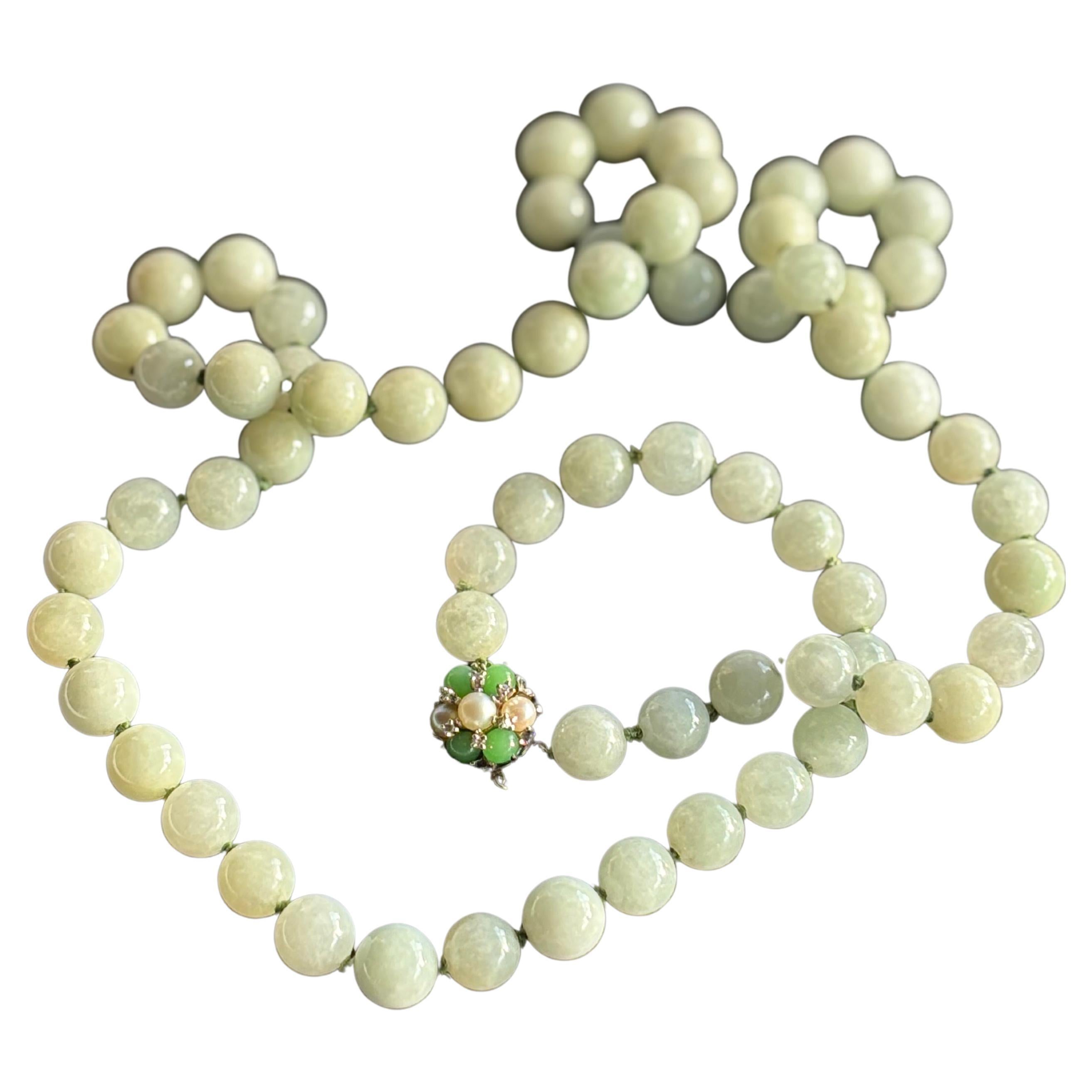 ART OF PEARLS Collier de JADE avec fermoir en or, diamants et perles