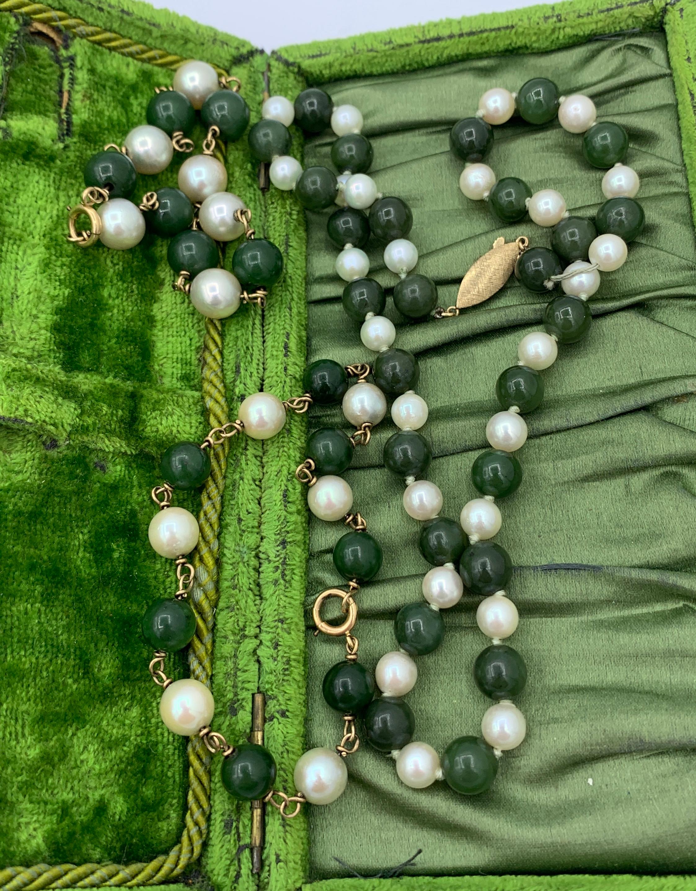 Women's or Men's Art Deco Jade Pearl Necklace and Two Bracelets Set 14 Karat Yellow Gold For Sale