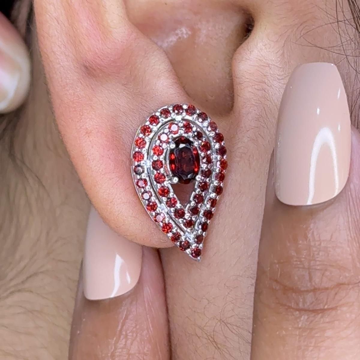 Art Deco Style January Birthstone Garnet Stud Silver Earring for Graduation Gitf For Sale 1
