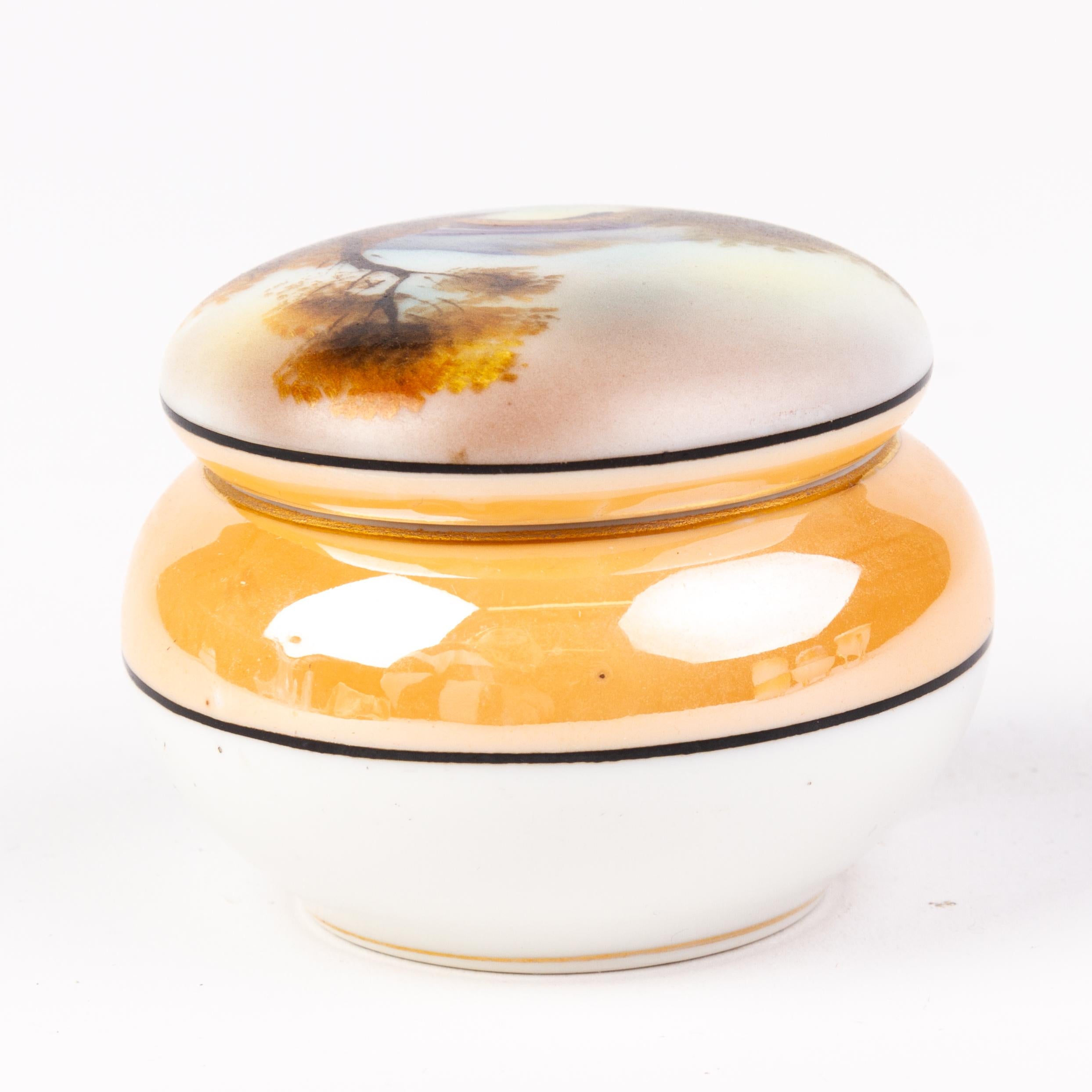 Art Deco Japanese Noritake Porcelain Trinket Box In Good Condition For Sale In Nottingham, GB