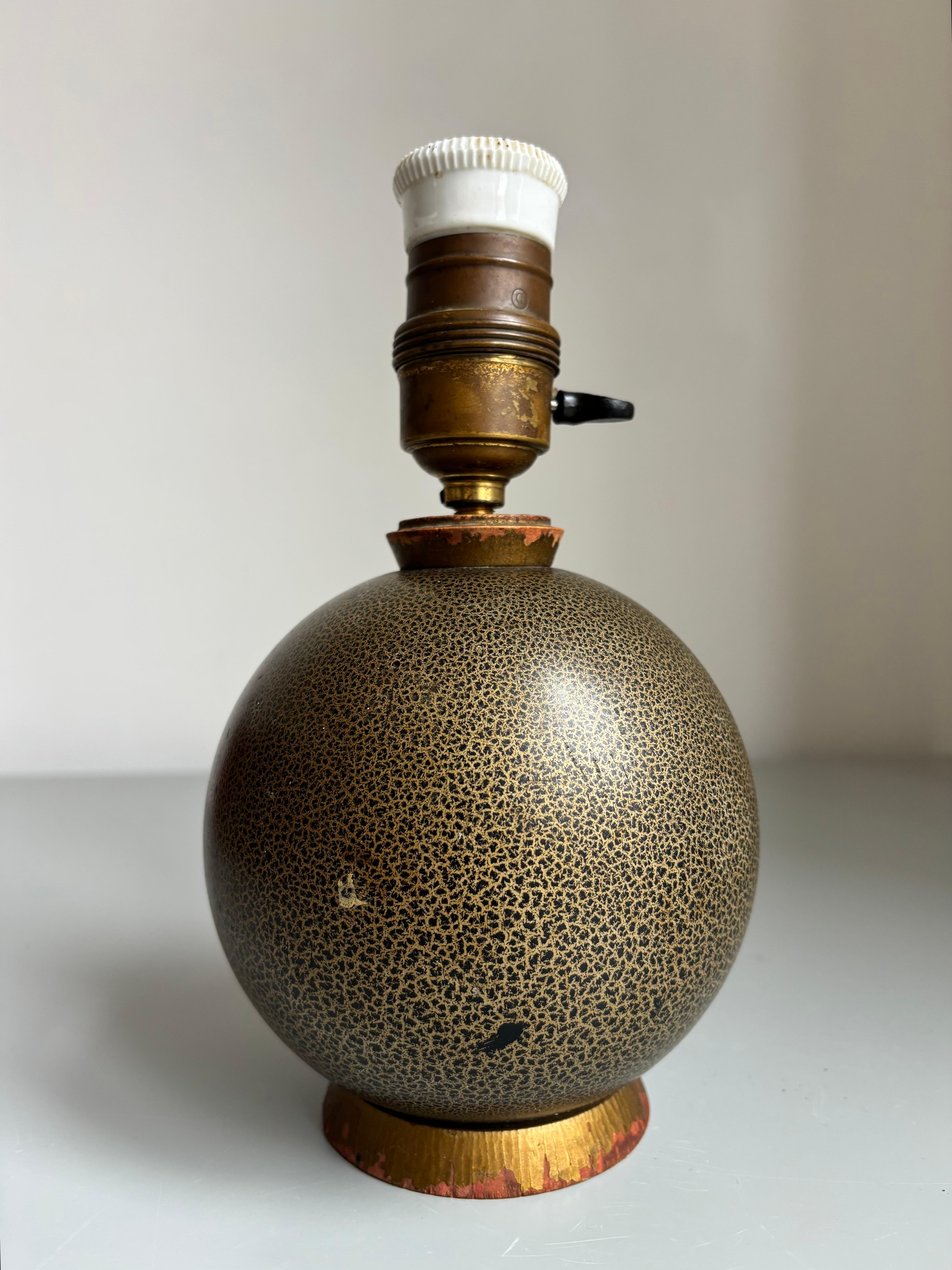 Art Deco Jean Besnard Style Wooden Craquelé Table Lamp, 1920s In Good Condition For Sale In Copenhagen, DK