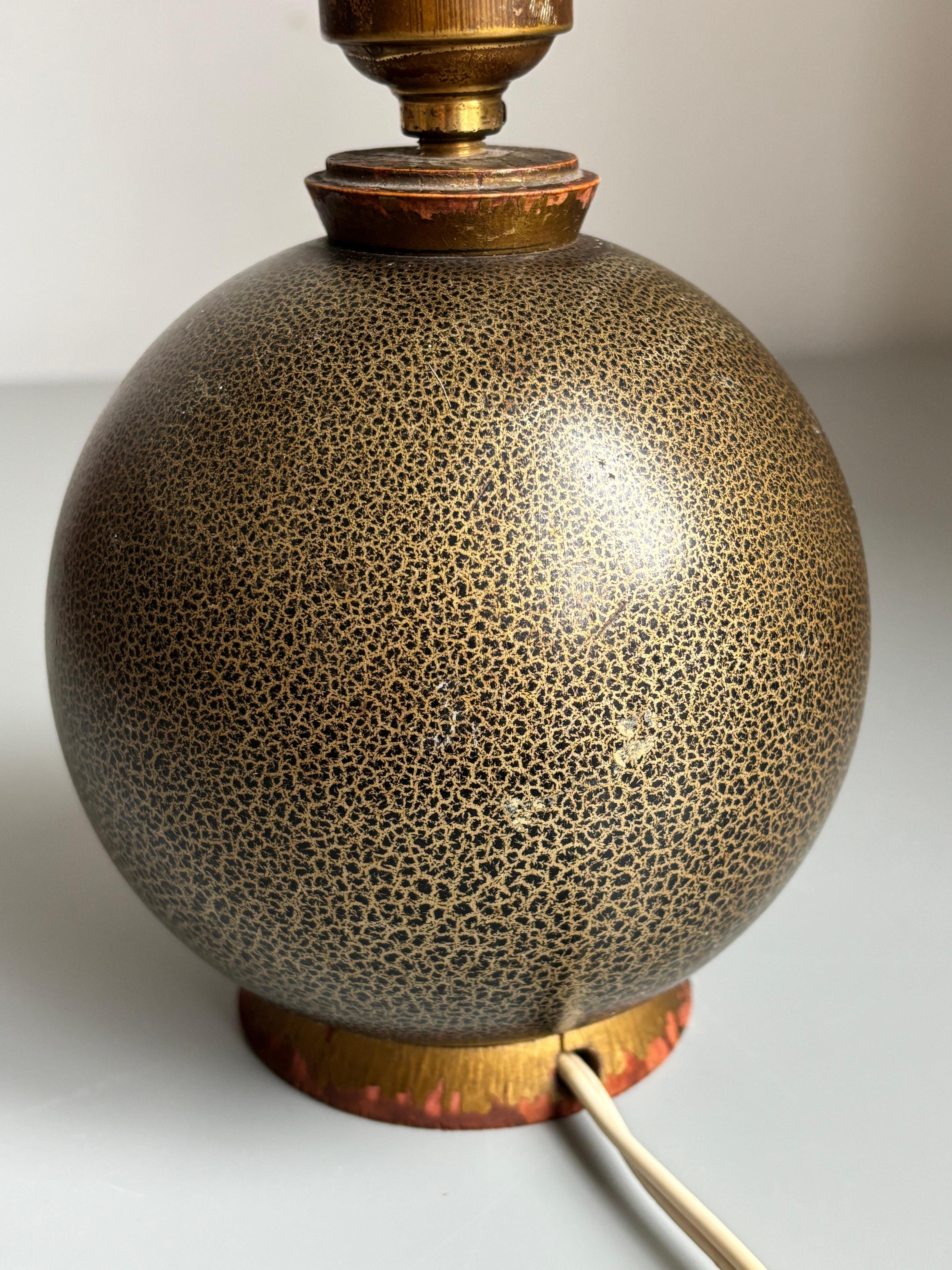 20th Century Art Deco Jean Besnard Style Wooden Craquelé Table Lamp, 1920s For Sale