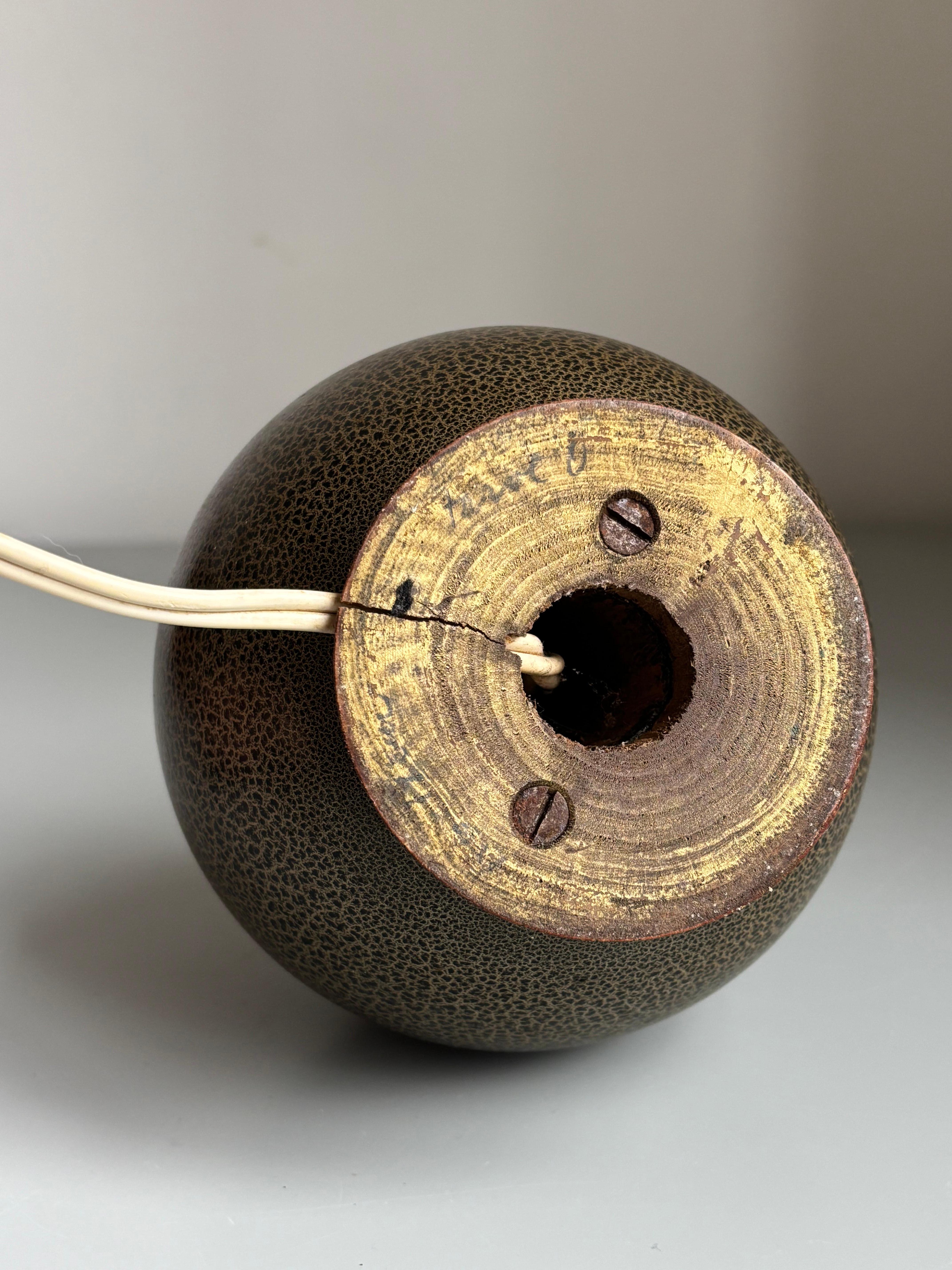 Art Deco Jean Besnard Style Wooden Craquelé Table Lamp, 1920s For Sale 3