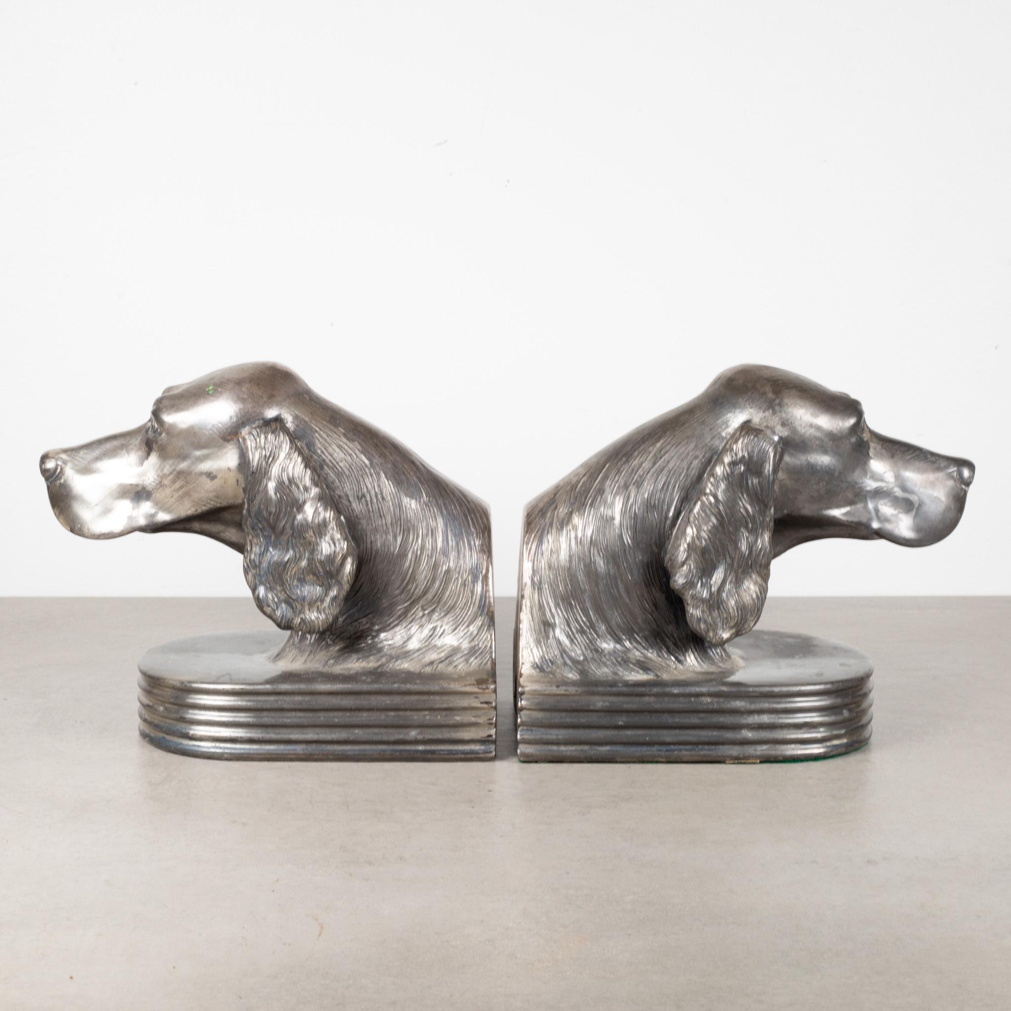 About

Art Deco cast grey metal Irish Setter or Pointer bookends manufactured by Jennings Brothers. Embossed 