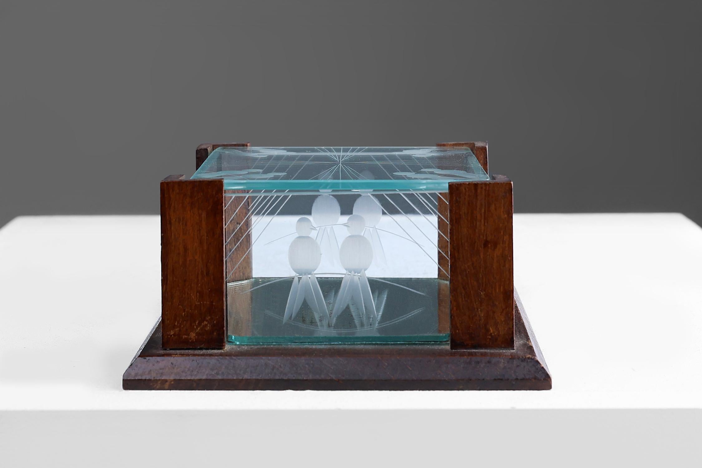 French Art Deco jewelry box in facet cut glass and oak, France 1930s For Sale