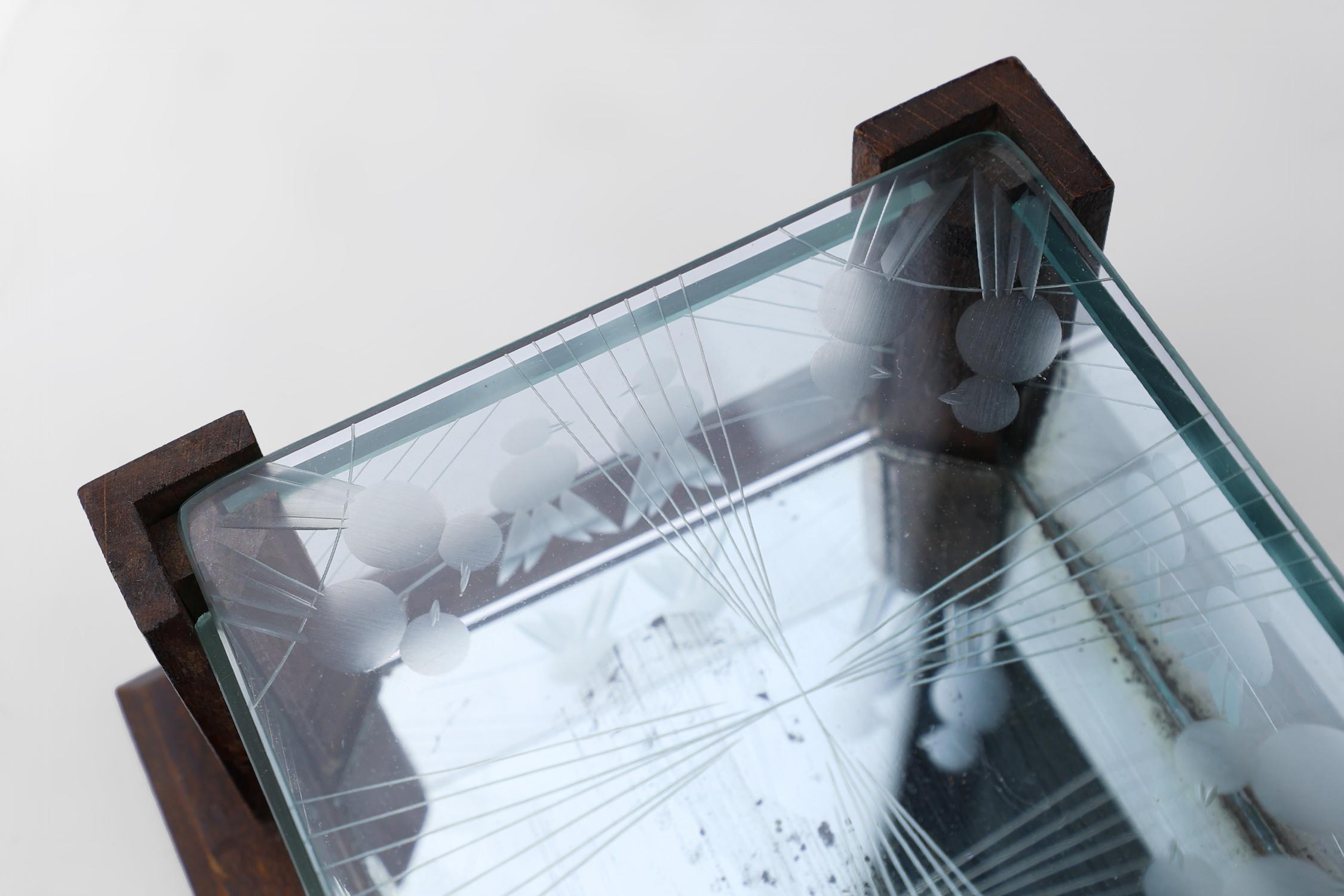 Cut Glass Art Deco jewelry box in facet cut glass and oak, France 1930s For Sale