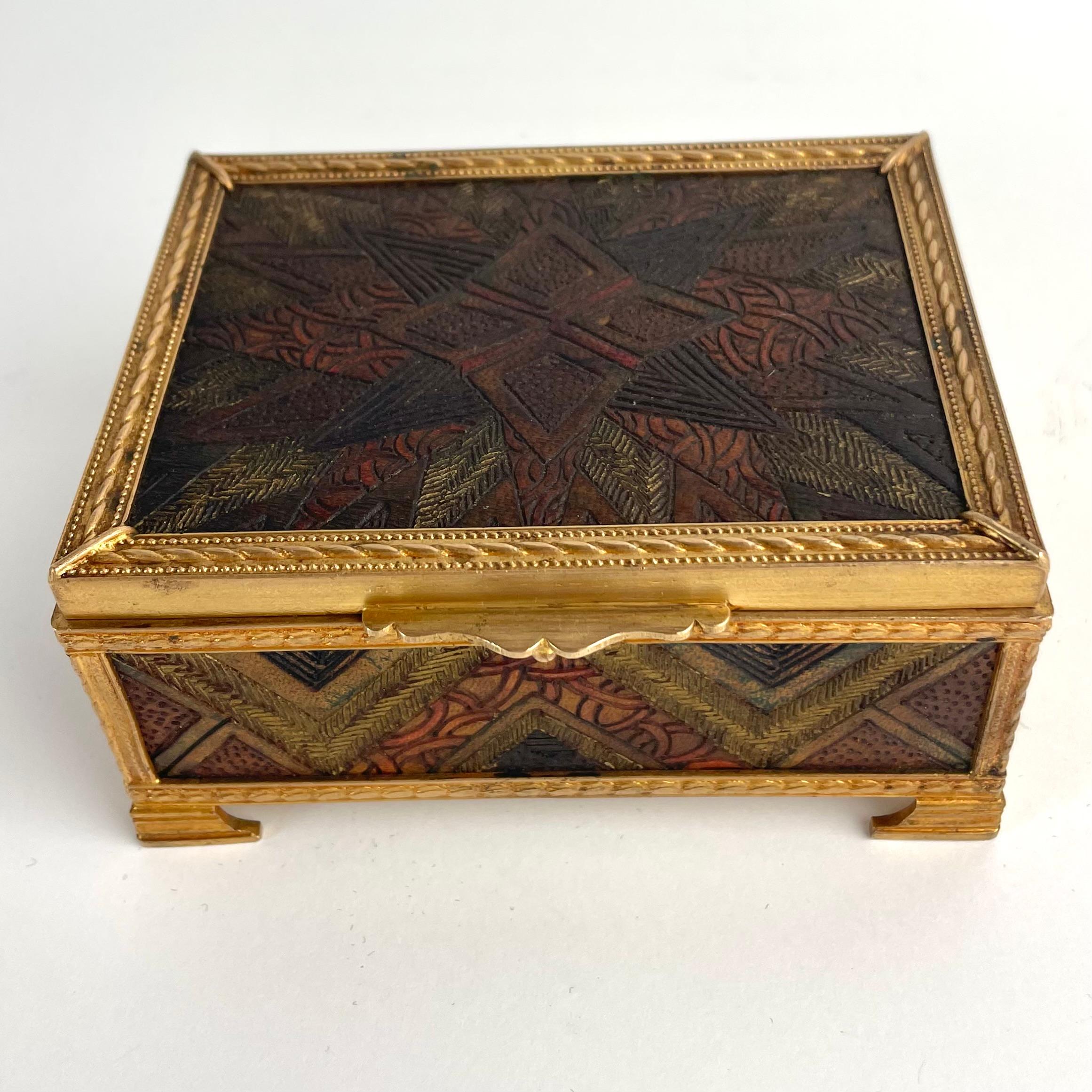 Art Deco-Schmuckkästchen aus Holz und vergoldetem Messing - Frankreich, 1920-30er Jahre (Art déco) im Angebot