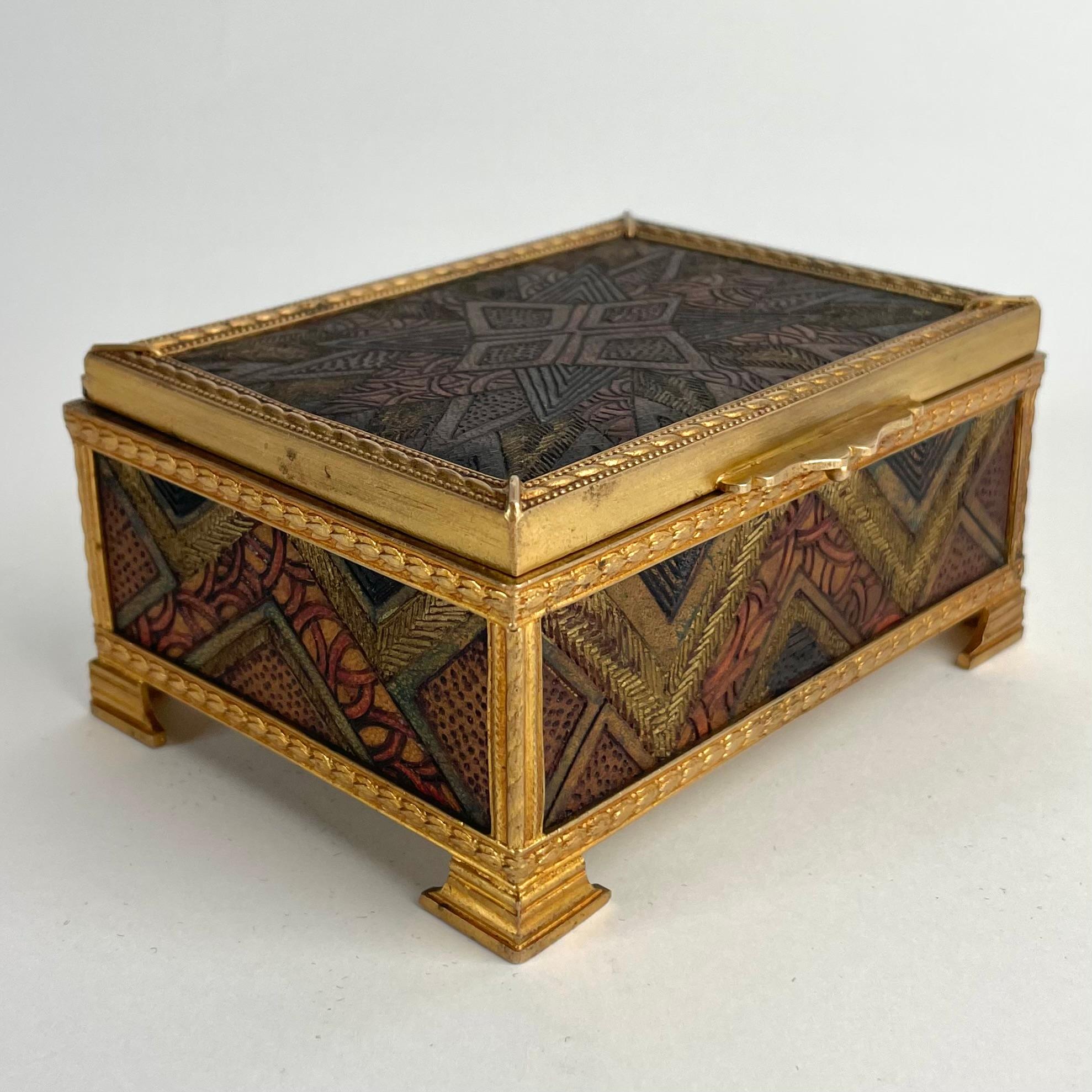 Art Deco-Schmuckkästchen aus Holz und vergoldetem Messing - Frankreich, 1920-30er Jahre (Französisch) im Angebot