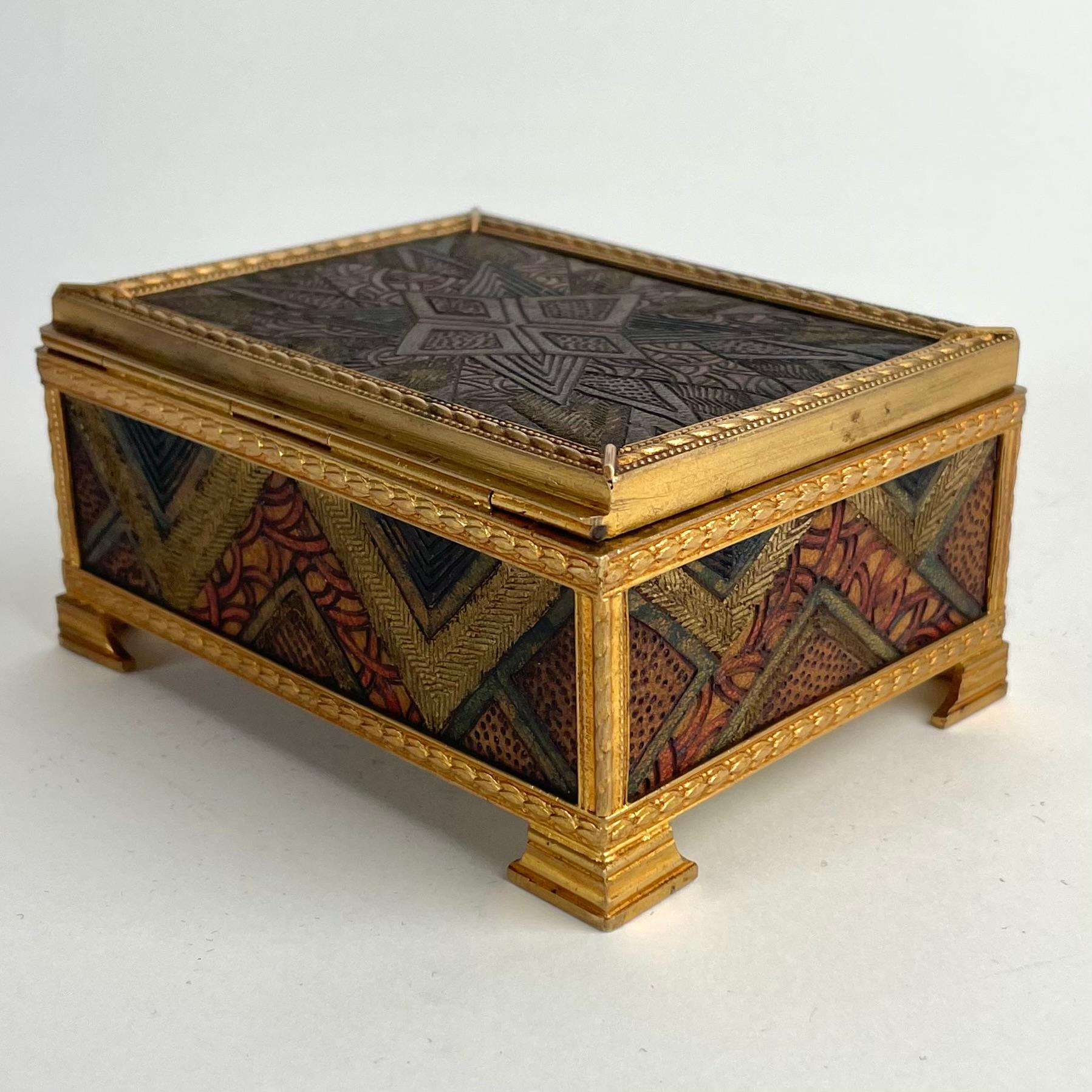 Art Deco-Schmuckkästchen aus Holz und vergoldetem Messing - Frankreich, 1920-30er Jahre (Vergoldet) im Angebot