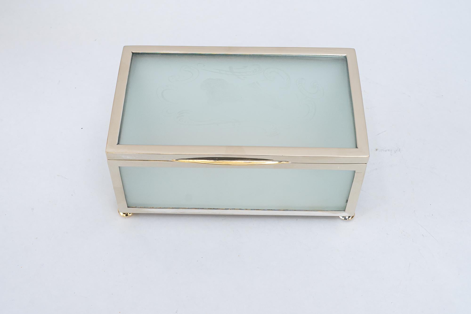 Art Deco Schmuckkästchen Nickel und Glas um 1920er Jahre
Ursprünglicher Zustand