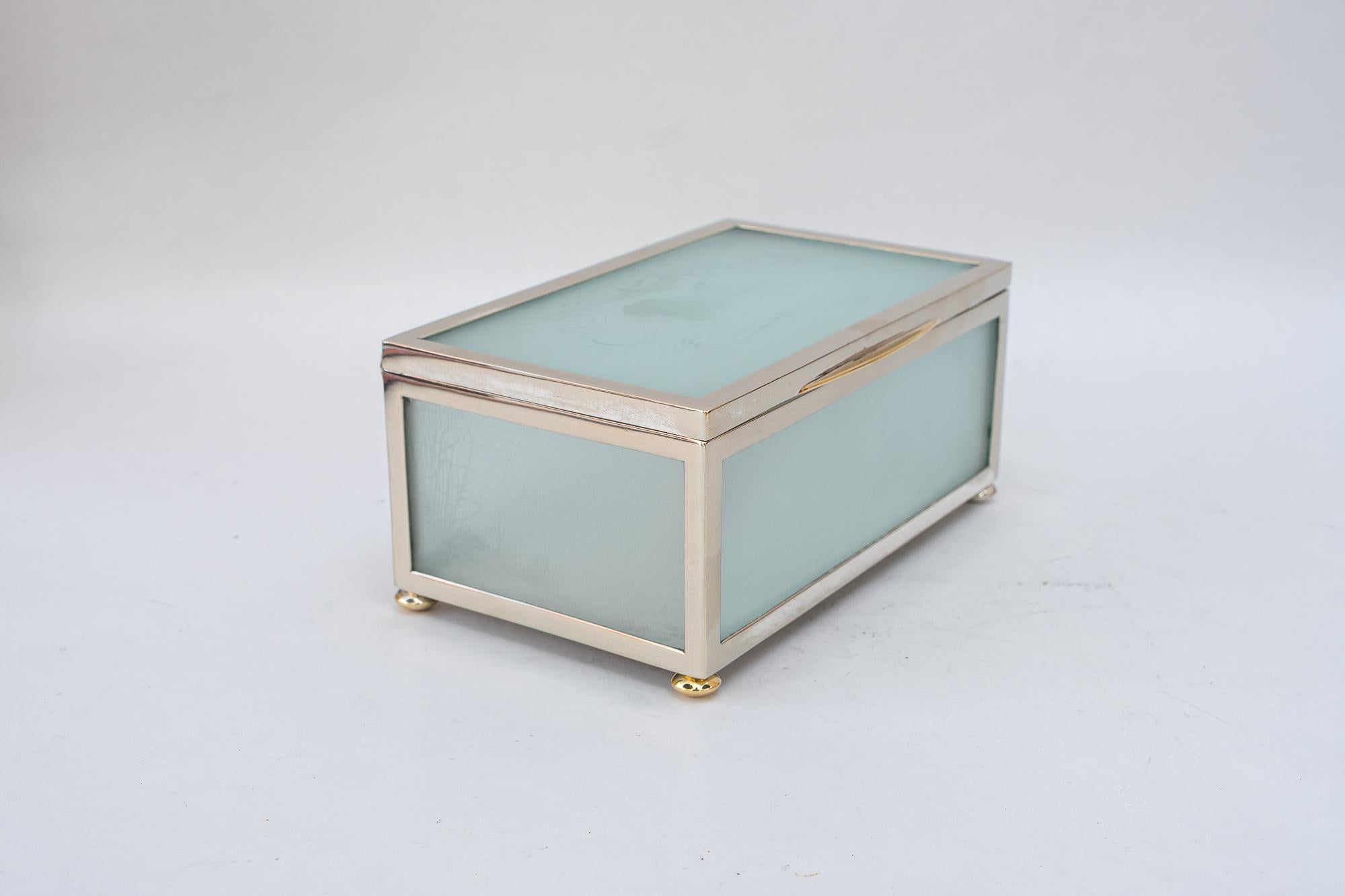 Art Deco Schmuckkästchen Nickel und Glas um 1920er Jahre (Beschichtet) im Angebot