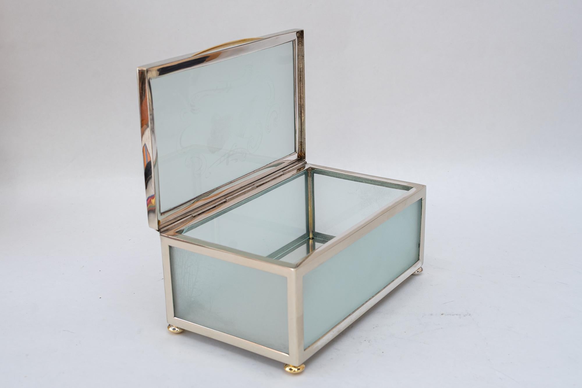 Art Deco Schmuckkästchen Nickel und Glas um 1920er Jahre im Zustand „Gut“ im Angebot in Wien, AT