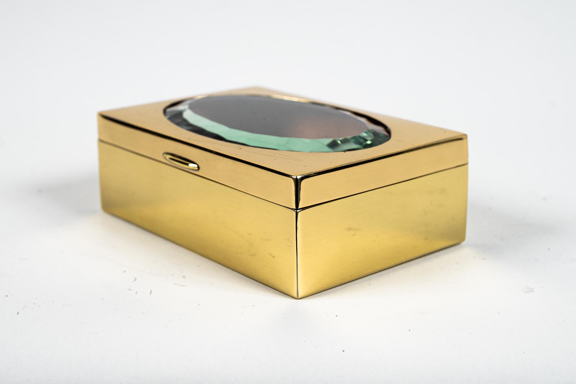Art Deco jewelry box vienna around 1920s
Original cut glass 
Polished and stove enameled.
 