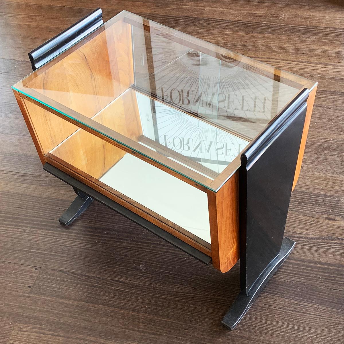 Wood Art Deco Jindrich Halabala Luxury Bar Cart Dry Bar Coffee Table