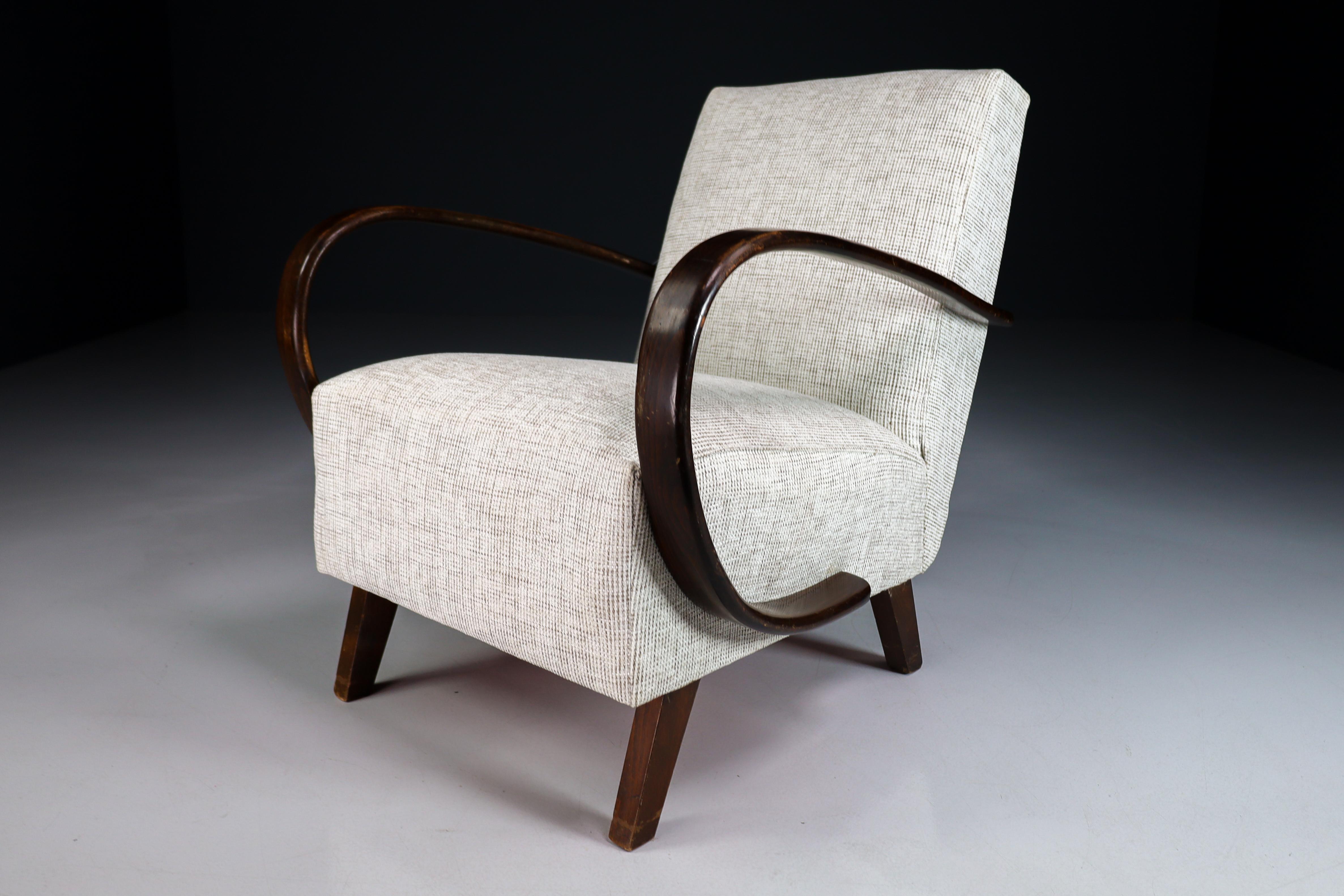 20th Century Art Deco Jindrich Halabala Re-Upholstered Bentwood Armchairs, Praque, 1940s