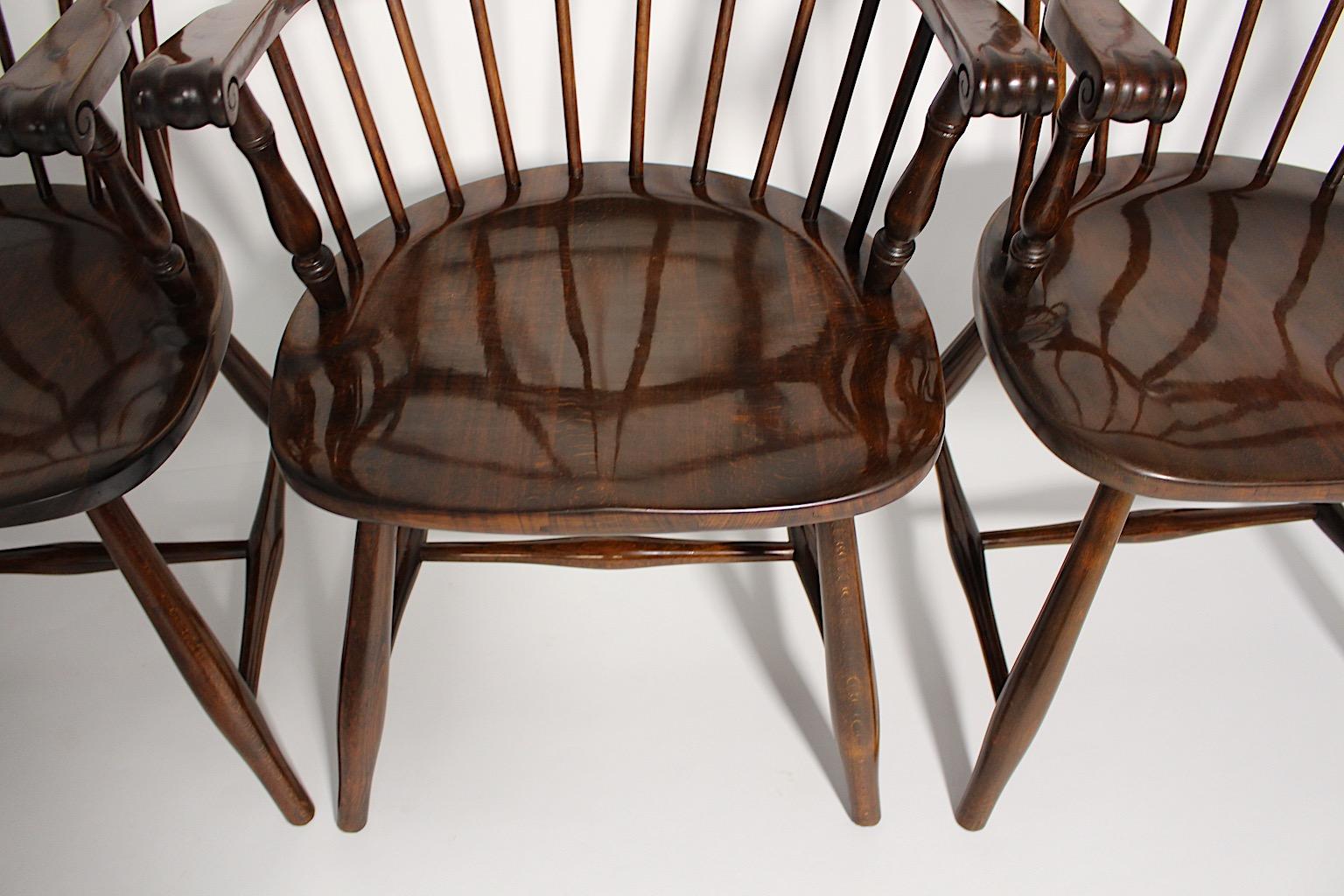 Mordenzato Art Deco Frank Josef Frank Thonet Vintage Chocolate Brown Quattro poltrone Windsor c1925 in vendita