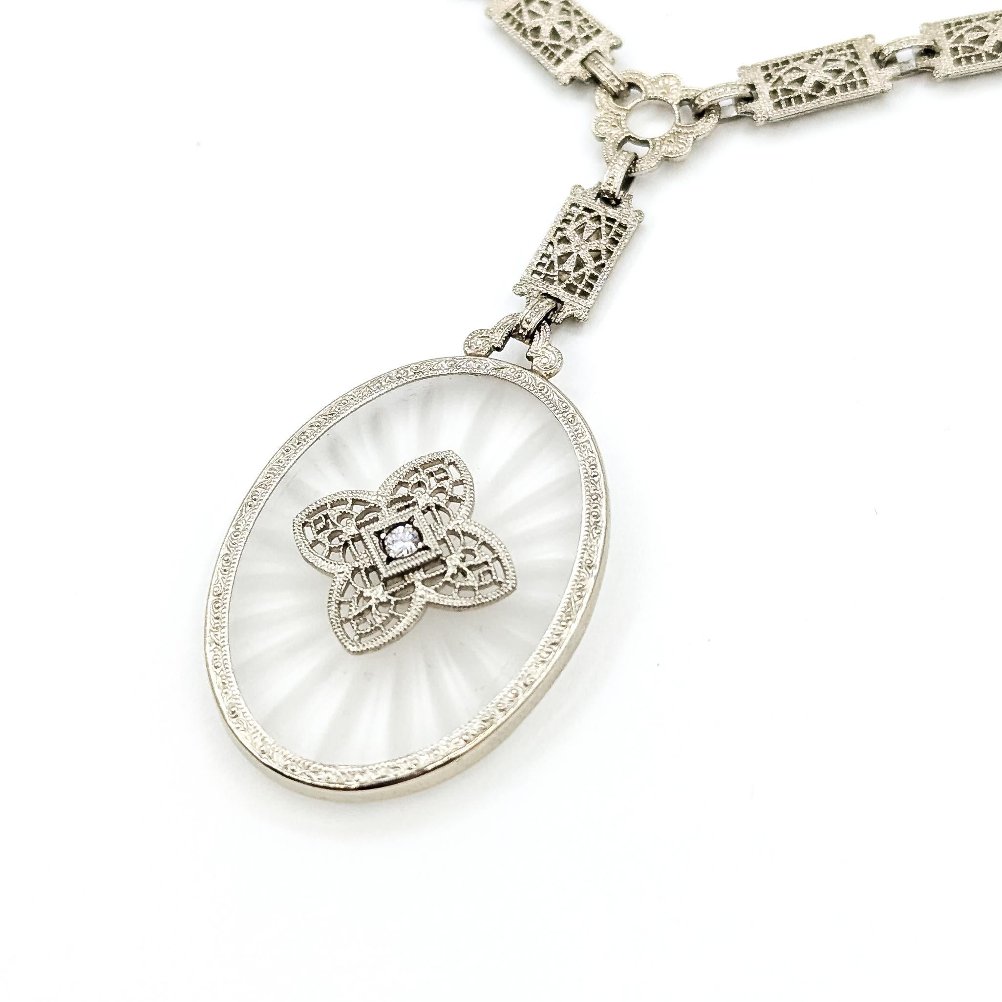 Taille vieille Europe Art Deco Kampfer Glass & Diamond Necklace in 10k en vente