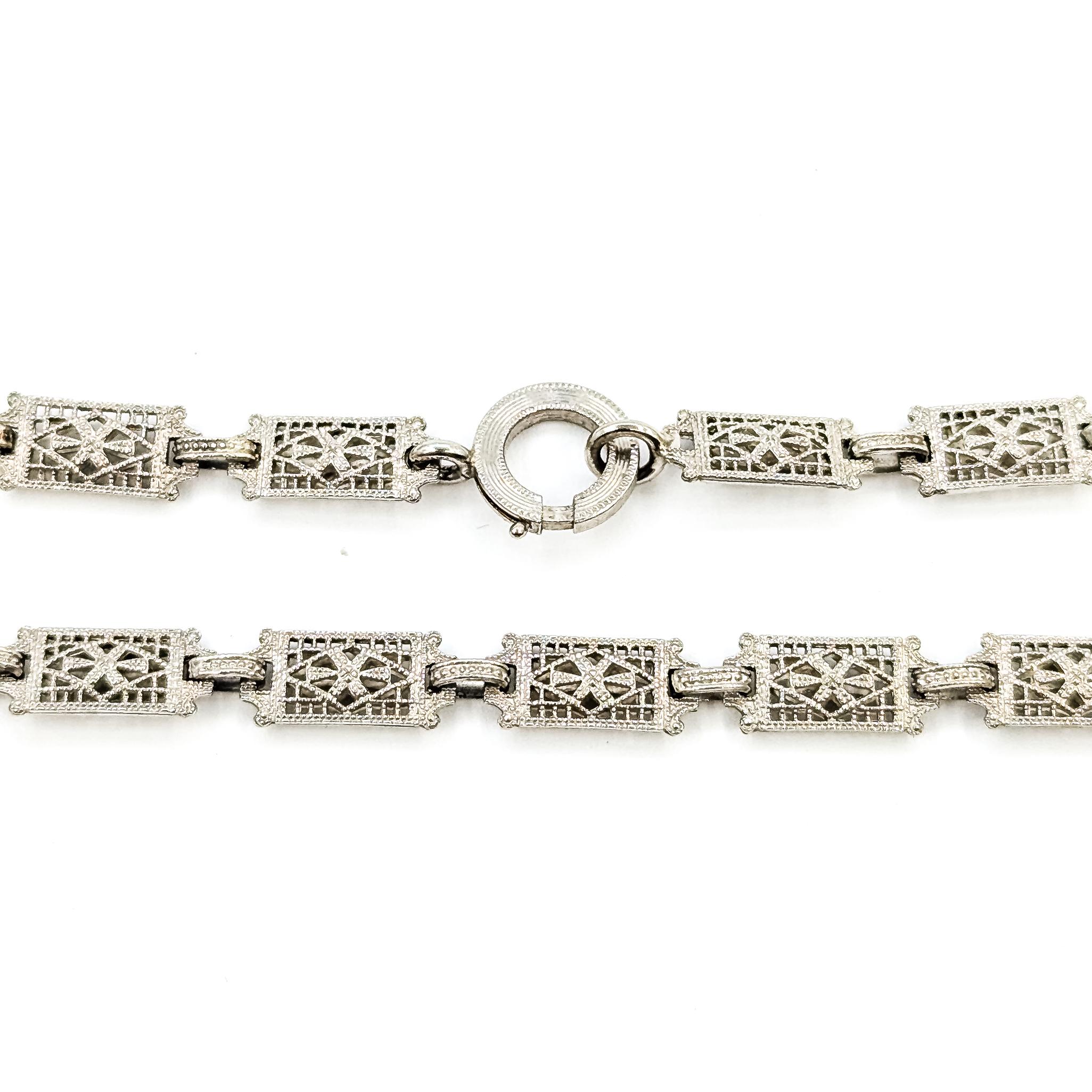 Art Deco Kampfer Glass & Diamond Necklace in 10k en vente 3