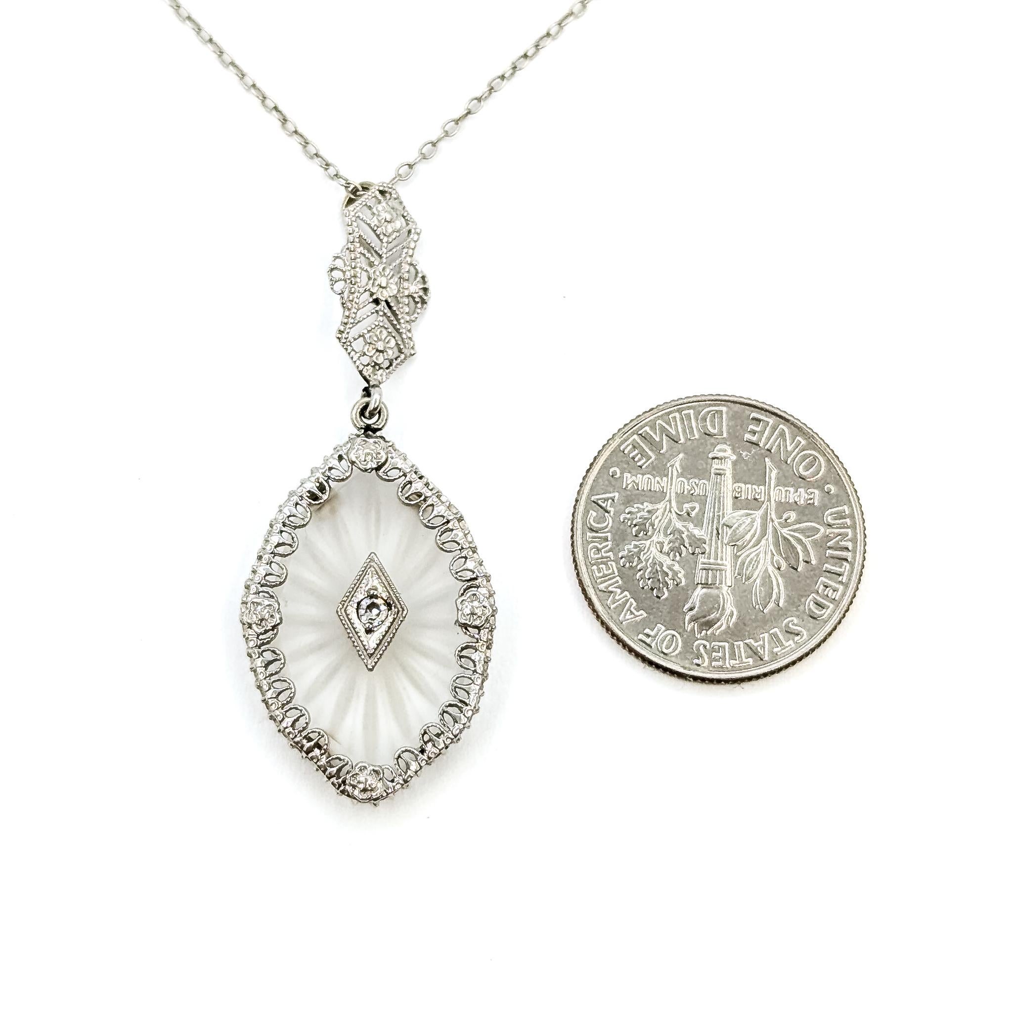 Art Deco Kampfer Glass & Diamond Necklace in 14k im Angebot 1