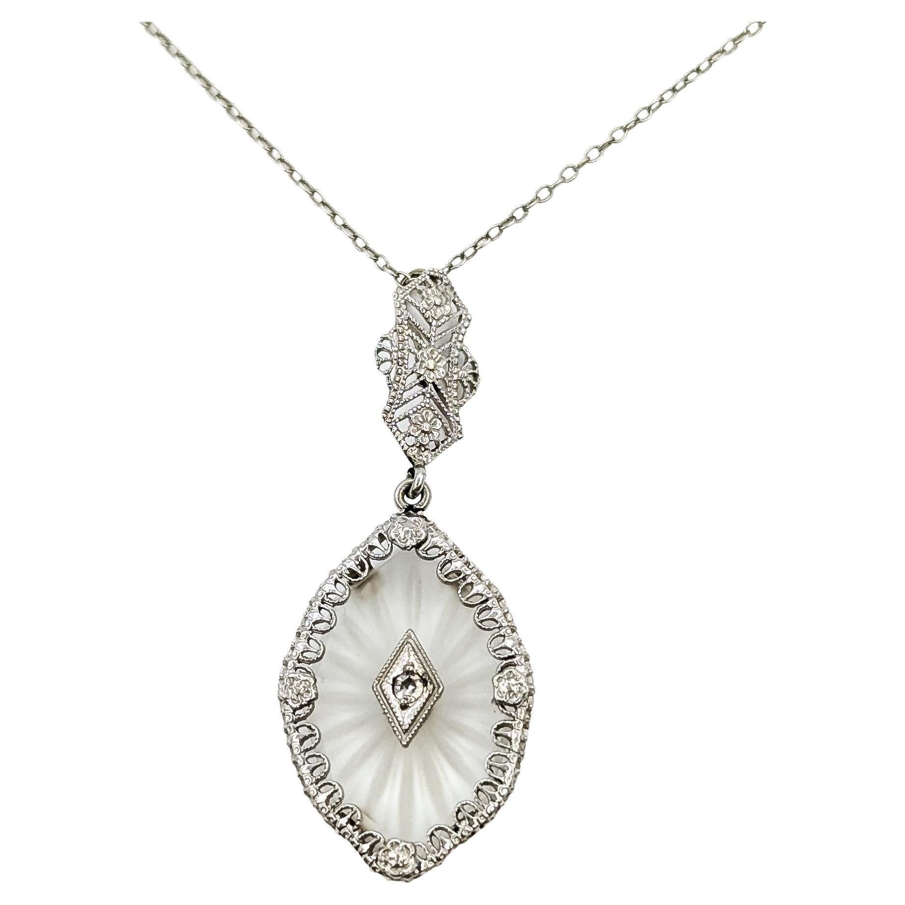 Art Deco Kampfer Glass
Diamond Necklace in 14k