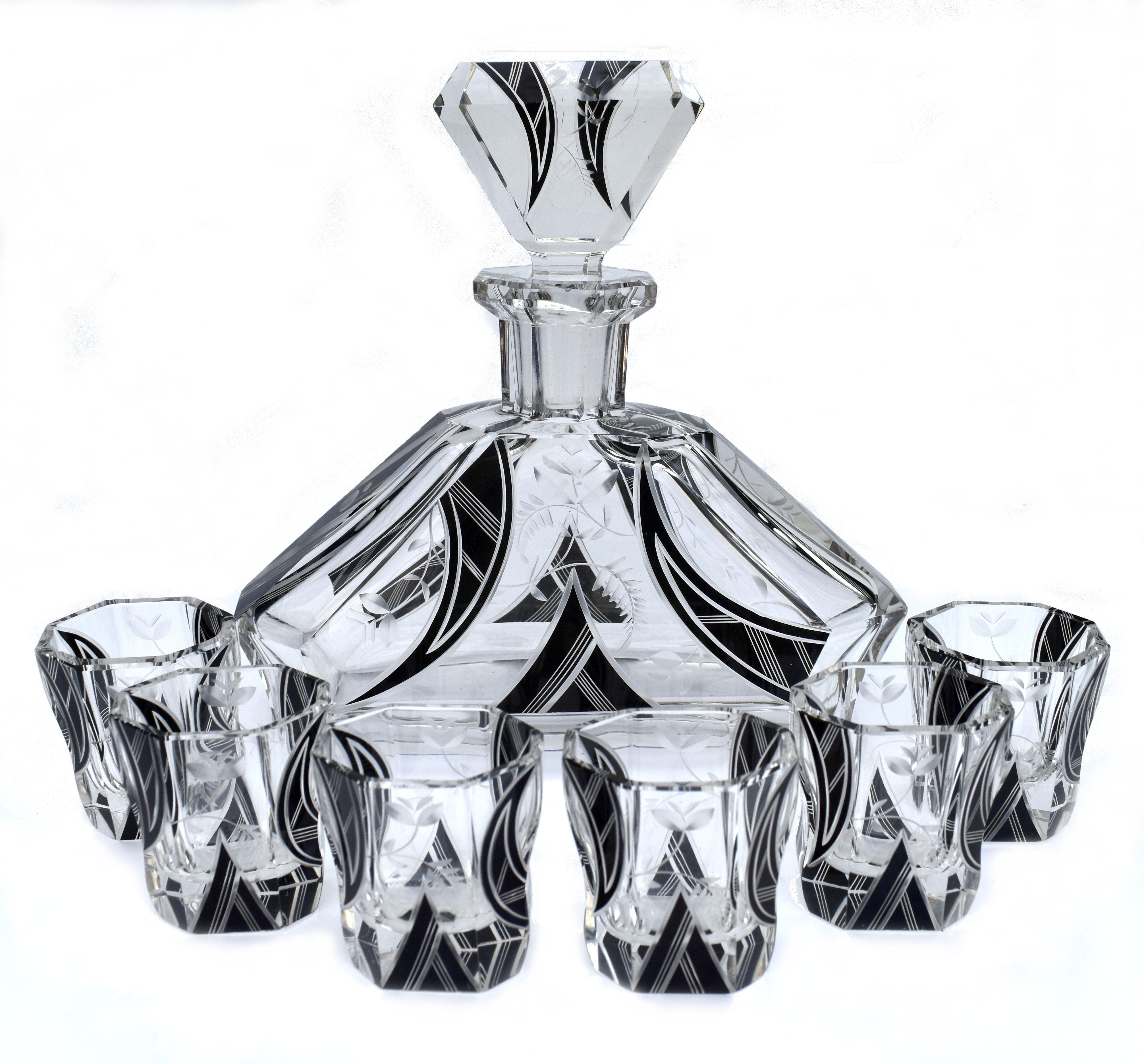 Tchèque Ensemble de carafes en verre Art Déco Karl Palda avec 6 verres assortis, vers 1930 en vente