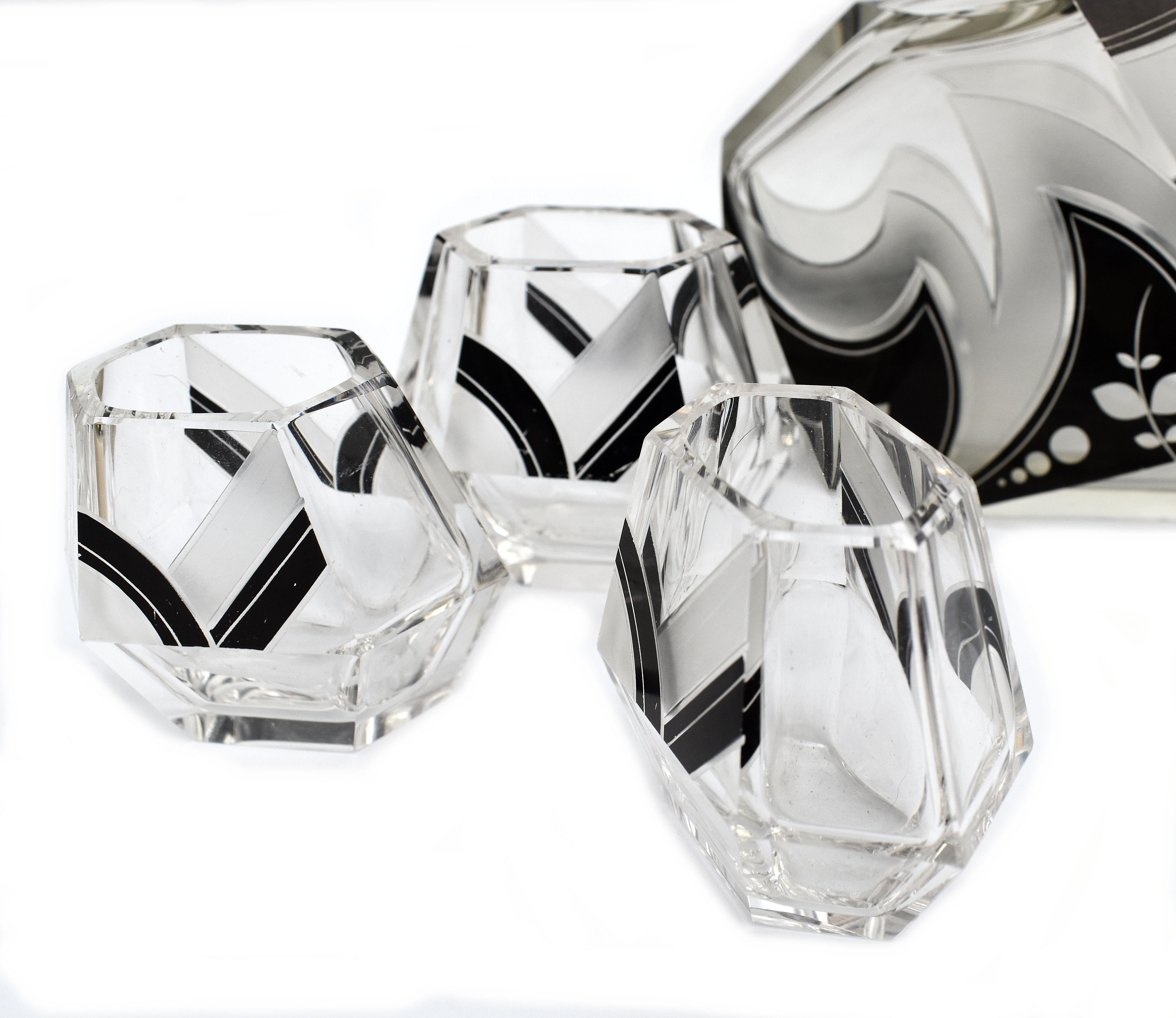 Art Deco Karl Palda Glass Decanter Set with 6 Matching Glasses, C1930 In Good Condition For Sale In Devon, England