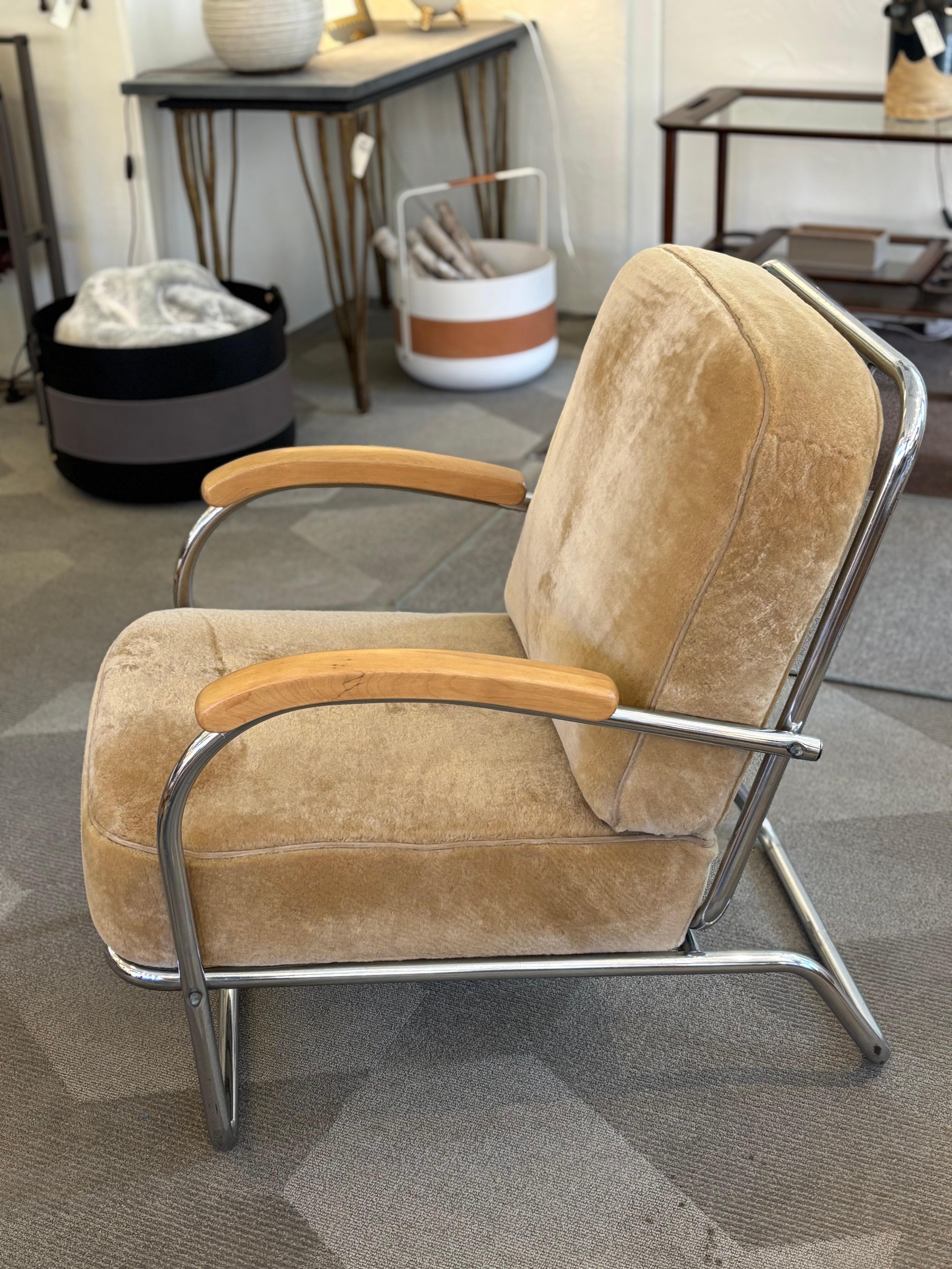 Art Deco KEM Weber & Lloyd Sessel aus Chromrohr, Eiche und Shearling (Mitte des 20. Jahrhunderts) im Angebot