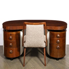 Bureau Art Déco Kidney Paldao en bois avec base en cuir et clous en laiton par Gilbert Rhode