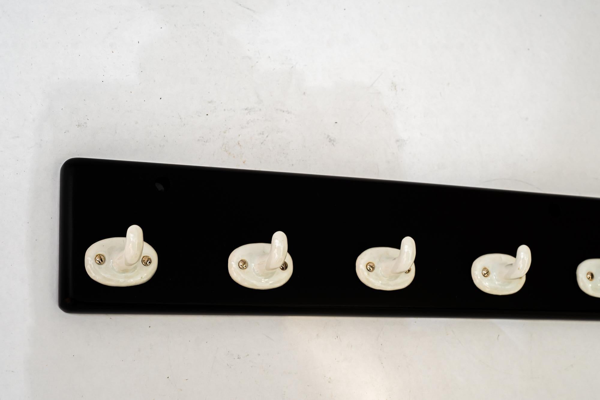 Austriaco Lavagna da cucina Art Deco con 5 ganci, circa anni '20 in vendita