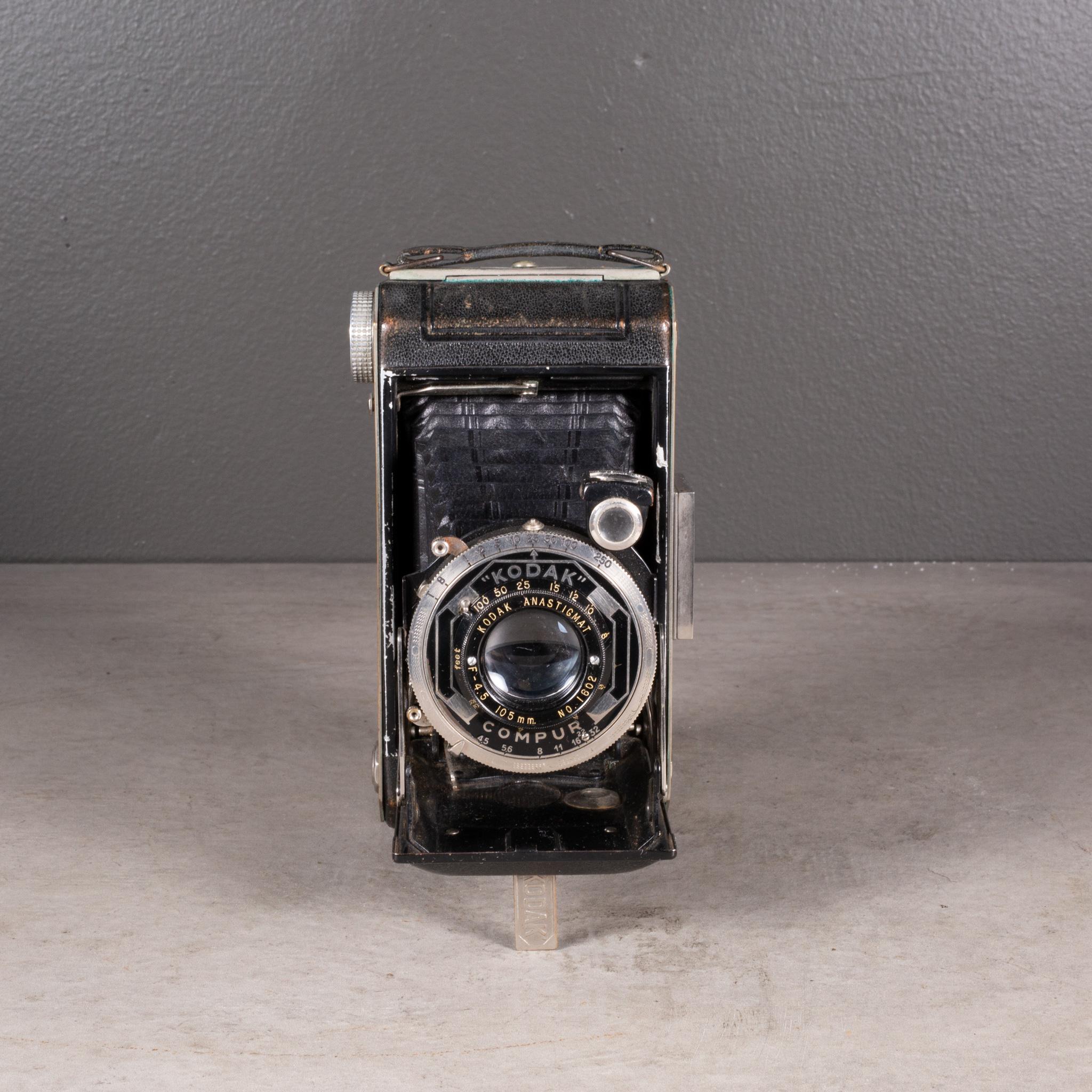 Kodak Compur modèle six-20 d'appareil photo pliante Art déco, vers 1930 Bon état - En vente à San Francisco, CA