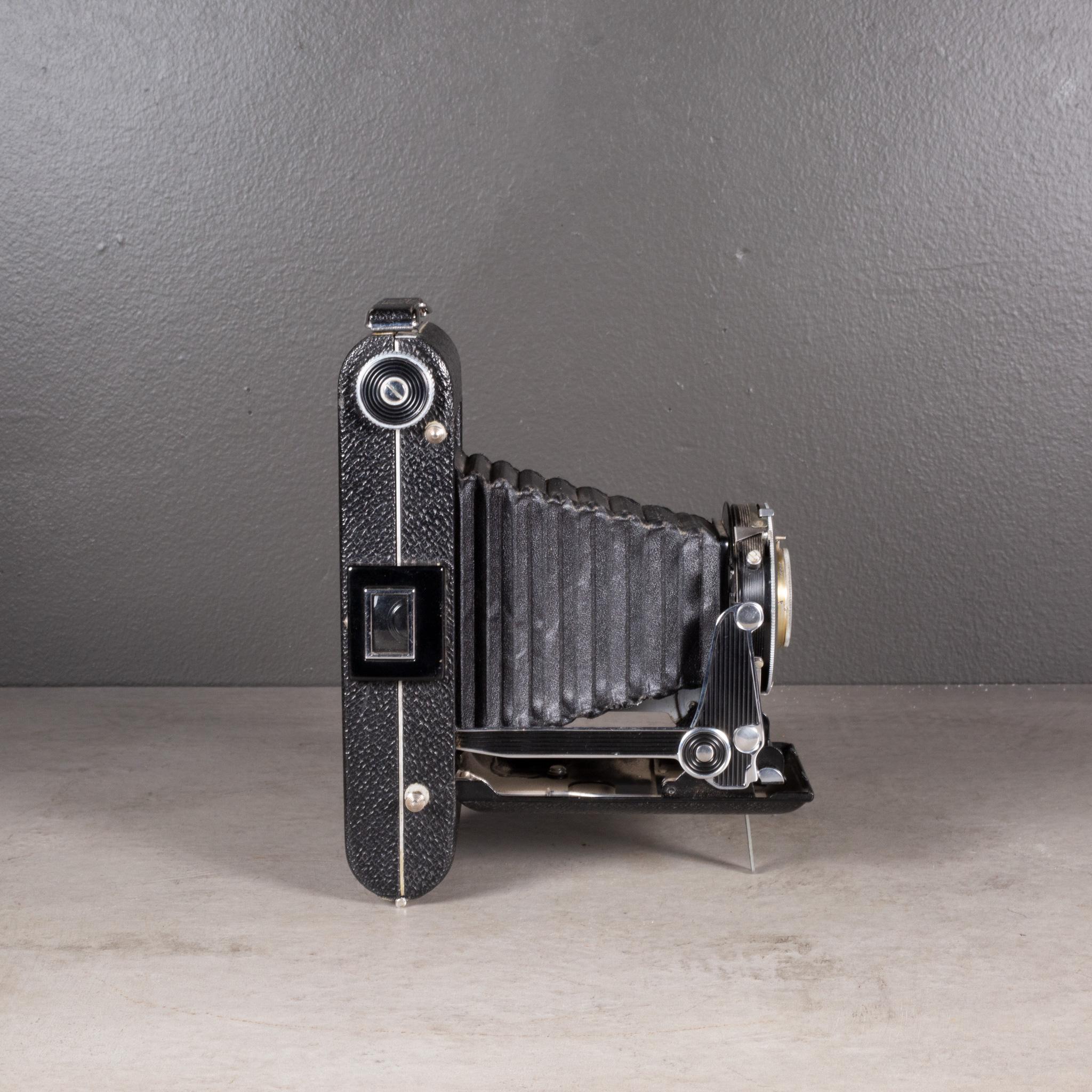 Art Deco Kodak Senior Six-16 Folding Camera c.1937-1939 (FREE SHIPPING) In Good Condition For Sale In San Francisco, CA