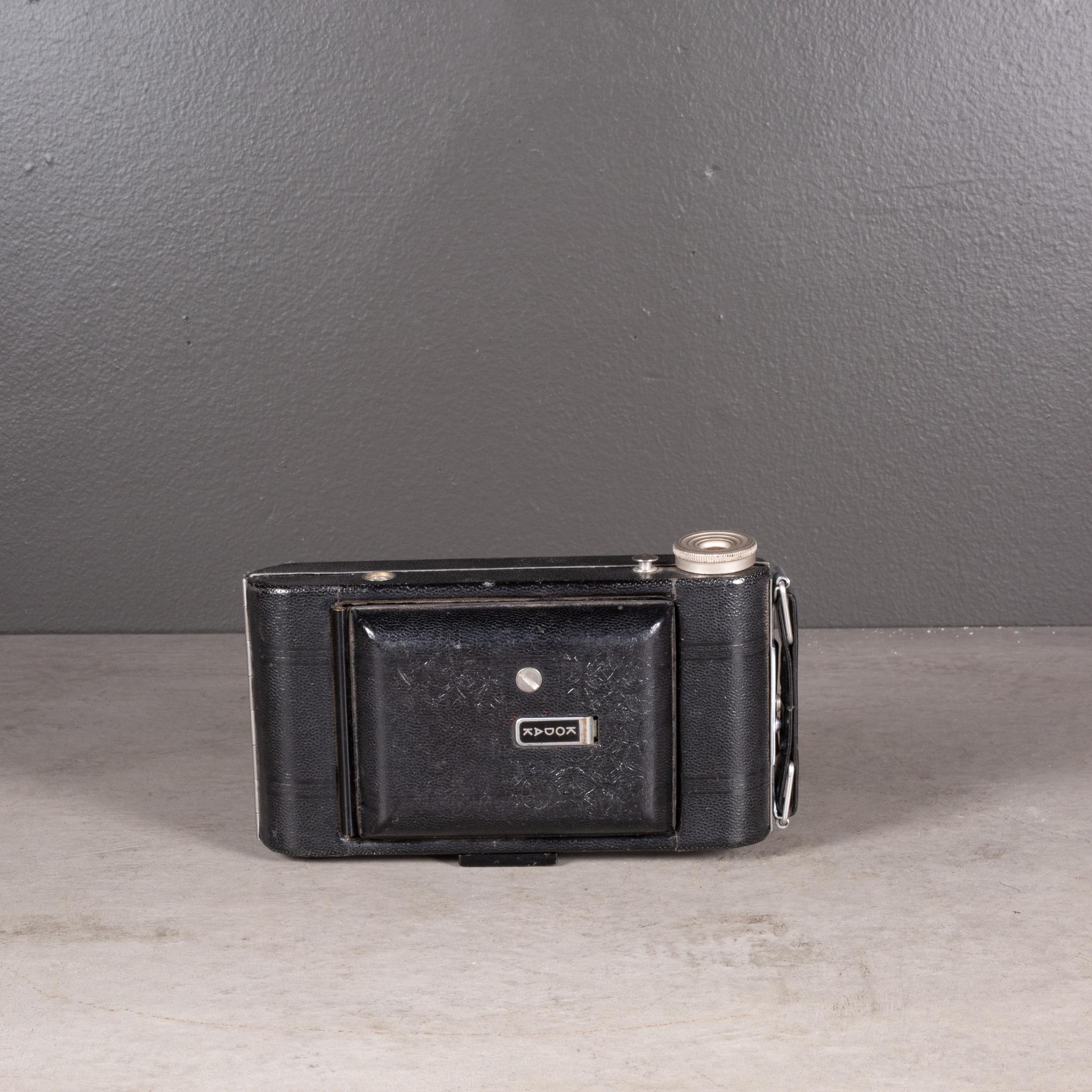 Kodak Vigilante Junior Six-20 Folding Camera Art Déco c.1940-1948 en vente 1