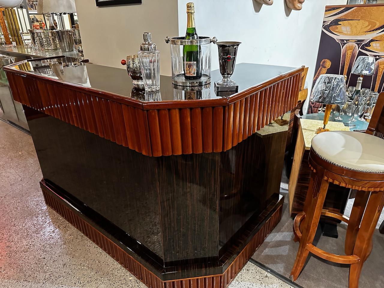 Art Deco L Shaped Stand Behind Macassar Bar and 3 Bar Stools For Sale 8