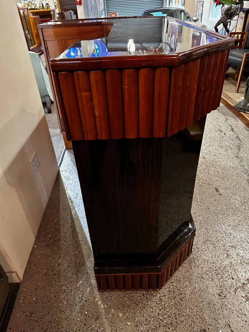 Leather Art Deco L Shaped Stand Behind Macassar Bar and 3 Bar Stools For Sale