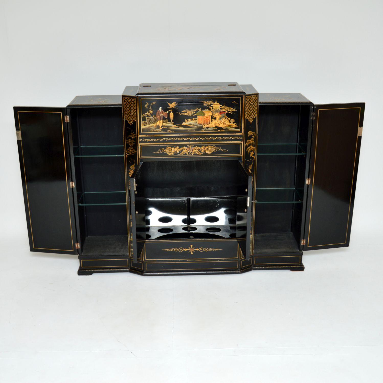 Art Deco Lacquered Chinoiserie Drinks Cabinet / Sideboard In Good Condition In London, GB