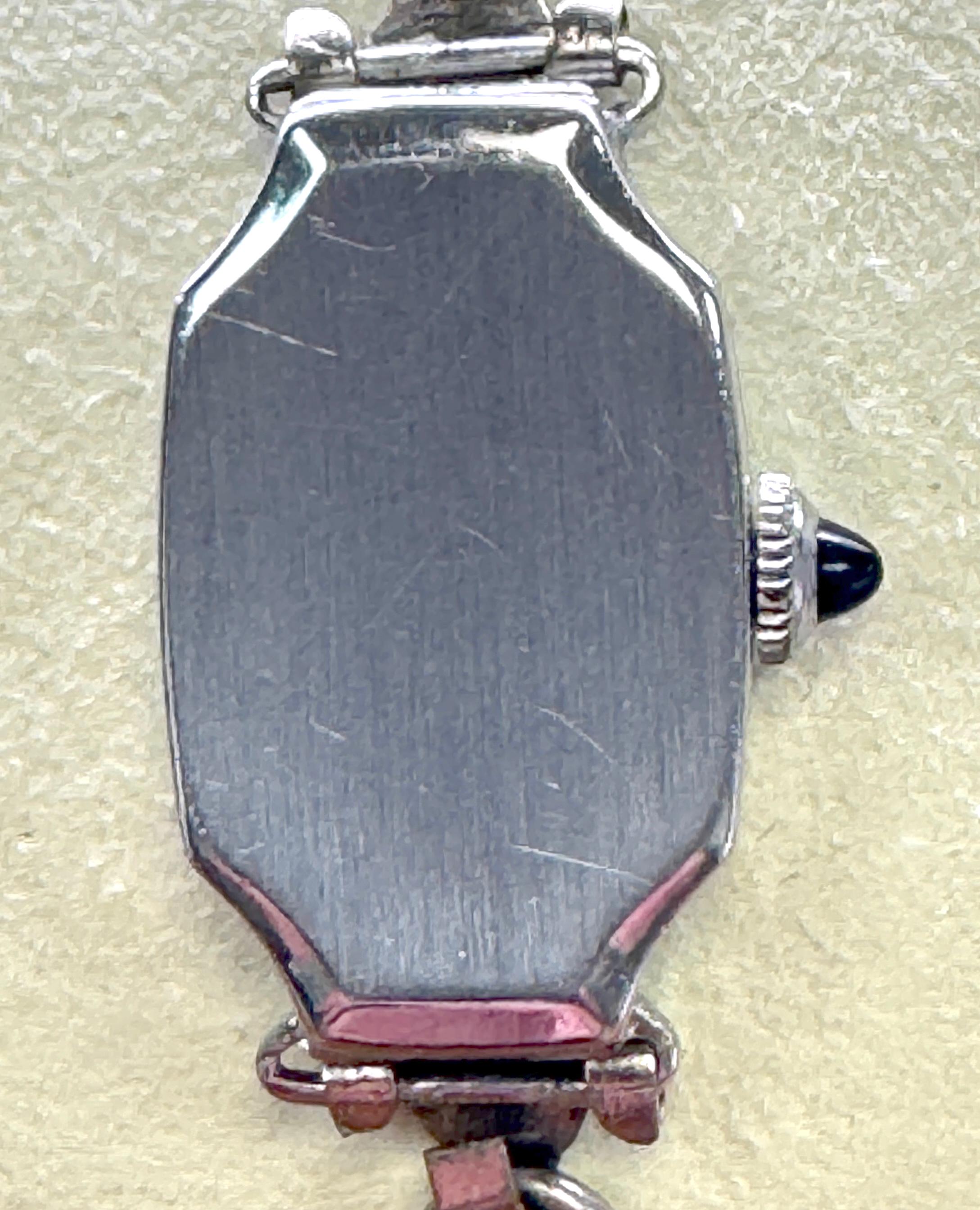 Art Deco Ladies Bulova Wrist Watch Manual Wind Antique French Cut 1930s In Good Condition In Dearborn, MI