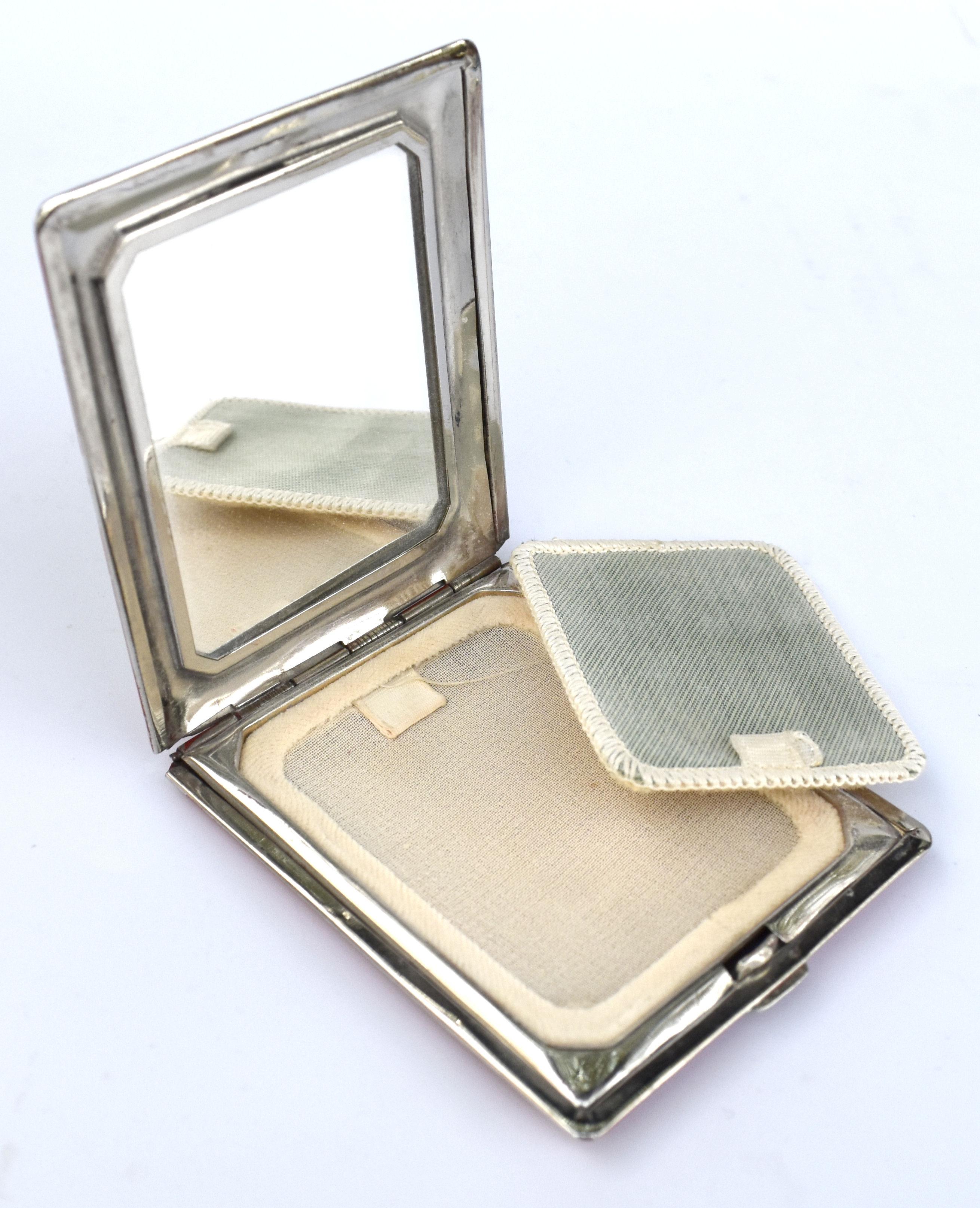 Art Deco Ladies Enamel Powder Compact & Comb, Original Box, England, c1930 For Sale 5